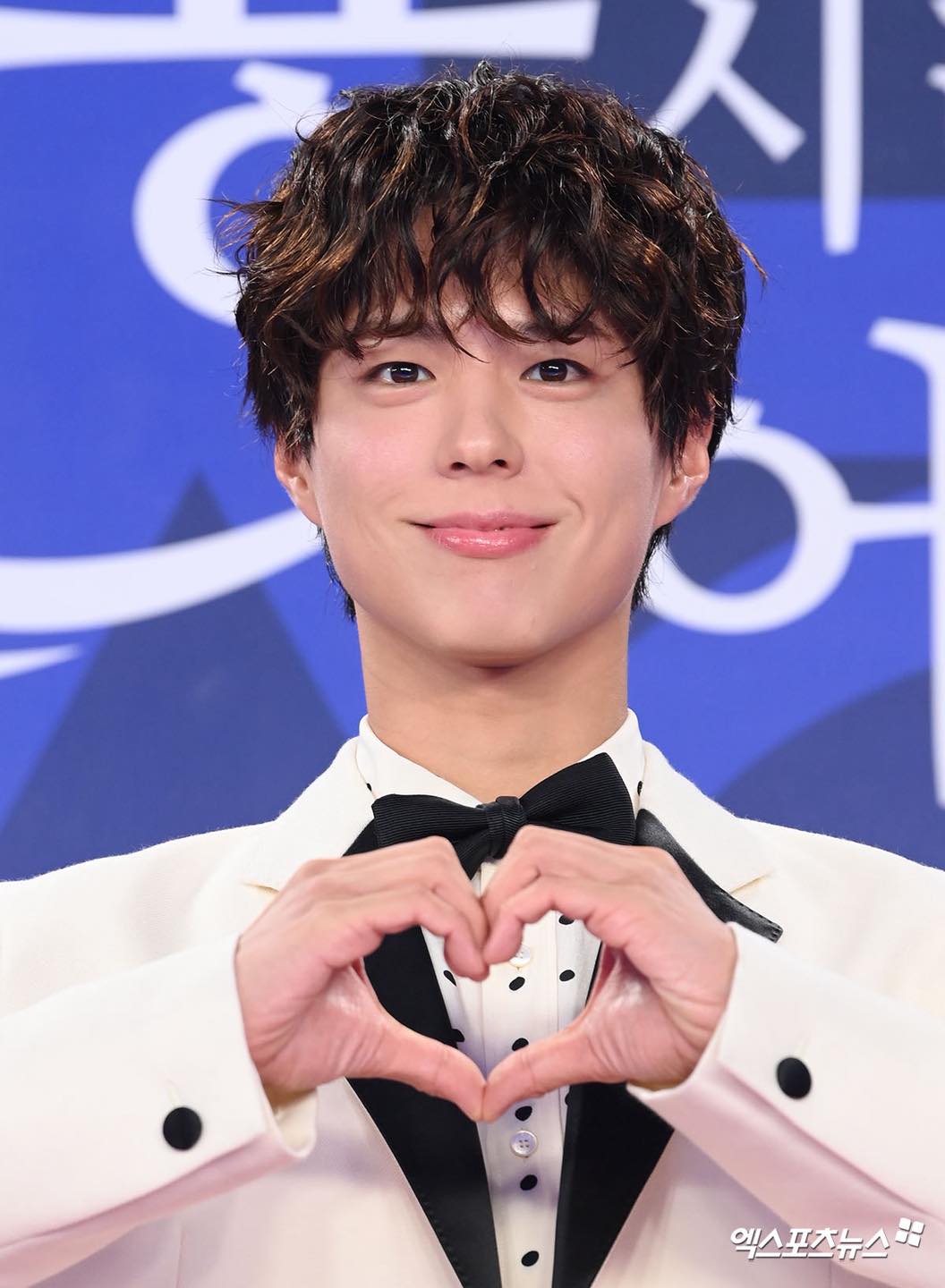 Viral nhất Rồng Xanh 2025: Trend Việt Nam bất ngờ lên sóng, lý do là vì Park Bo Gum mới ngỡ ngàng- Ảnh 5. Viral nhất Rồng Xanh 2025: Trend Việt Nam bất ngờ lên sóng, lý do là vì Park Bo Gum mới ngỡ ngàng- Ảnh 5.