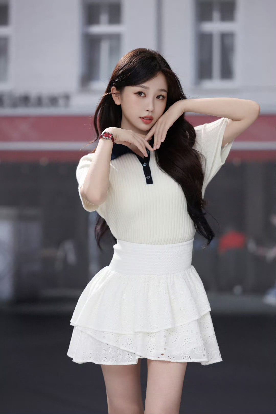 Ê chề như Ngu Thư Hân: Rớt đài còn bị