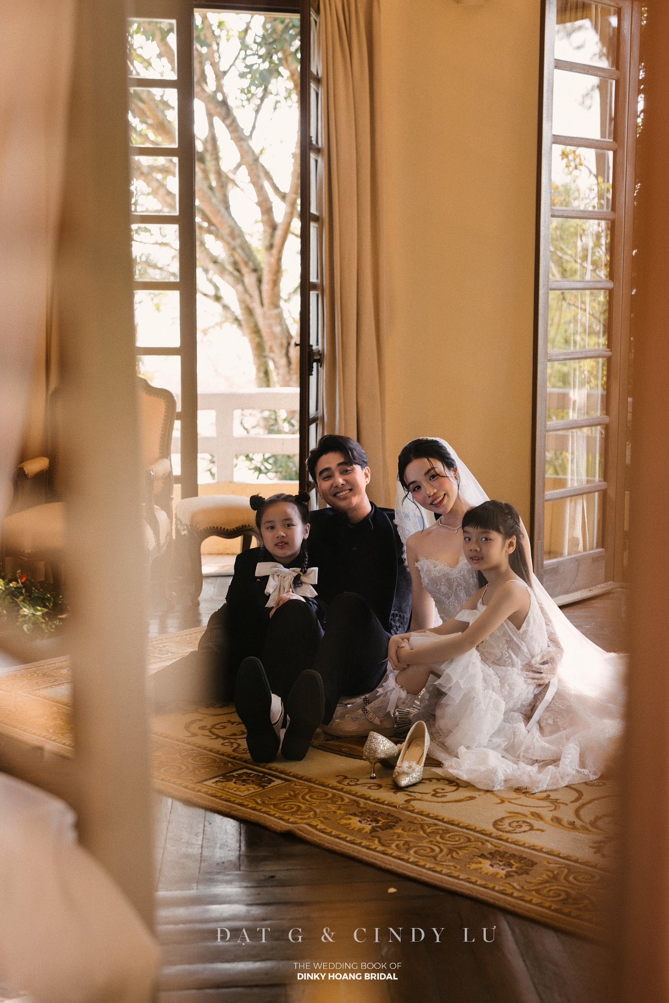 Đạt G và Cindy Lư tung trọn ảnh cưới trước giờ G: Dâu rể đẹp đôi nhưng thái độ 2