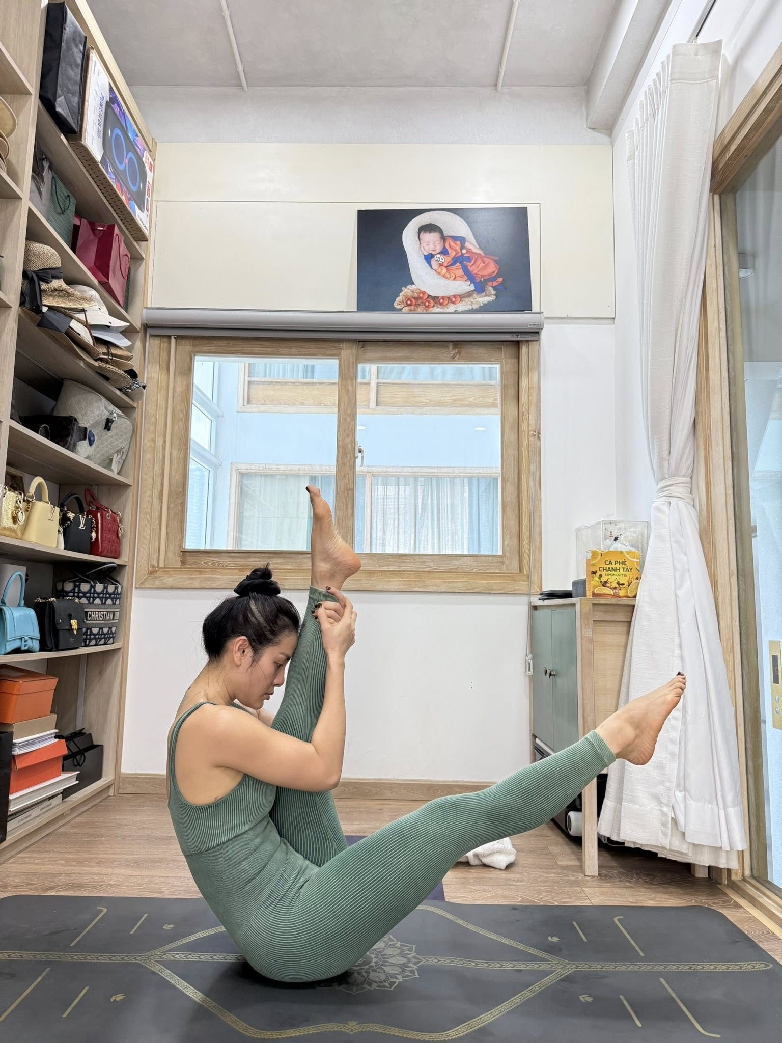 Phản ứng bất ngờ của Phương Trinh Jolie sau khi Lý Bình