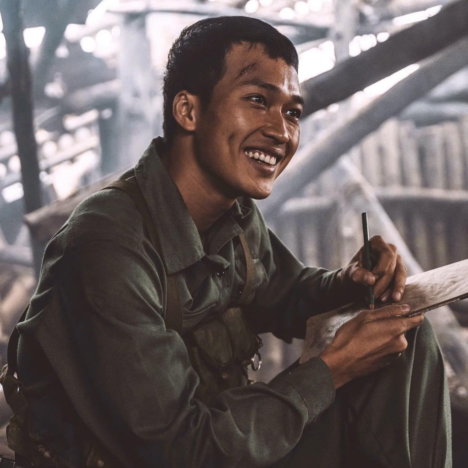 Bức hình 1 sao Việt ở buổi Tổng hợp luyện A80 lần 2 khiến cả MXH nghẹn ngào, hòa bình đẹp quá Tổ Quốc ơi!- Ảnh 3.