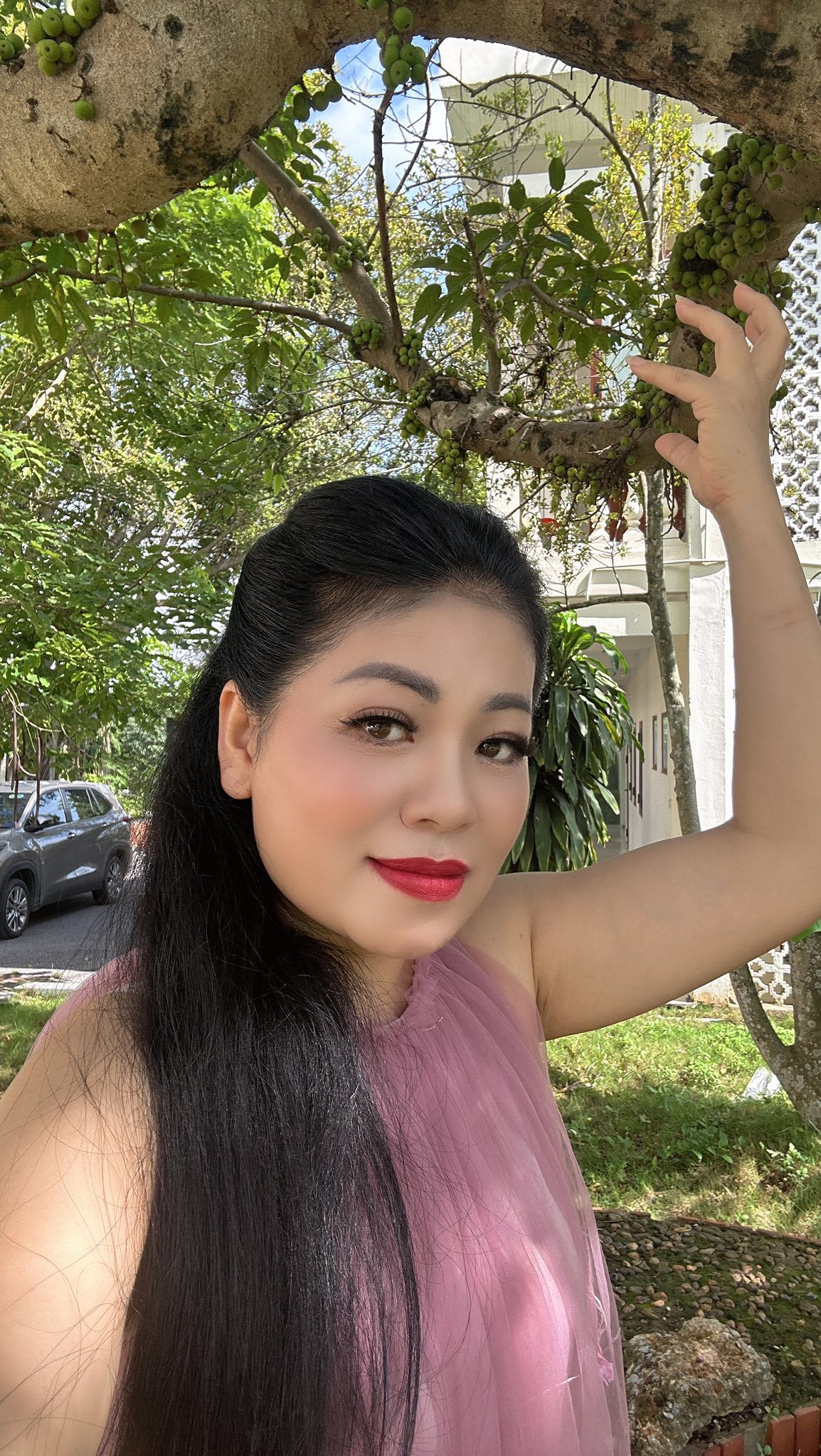 "Nữ hoàng nhạc đỏ" là mẹ đơn thân, một mình nuôi 4 con, U50 đẹp đằm thắm, không phụ thuộc đàn ông 5238153311986516028754625547881482312291890n 17568934685281063184238 1756918076652 1756918077064304951796