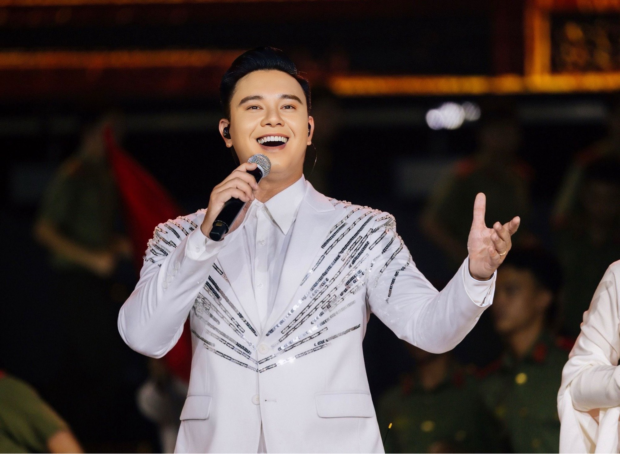 Tóc Tiên - Duy Khánh - Puka và dàn sao cùng lan toả tinh thần tự hào: Nếu có kiếp sau tôi vẫn muốn là người Việt Nam!- Ảnh 1. Tóc Tiên - Duy Khánh - Puka và dàn sao cùng lan toả tinh thần tự hào: Nếu có kiếp sau tôi vẫn muốn là người Việt Nam!- Ảnh 1.