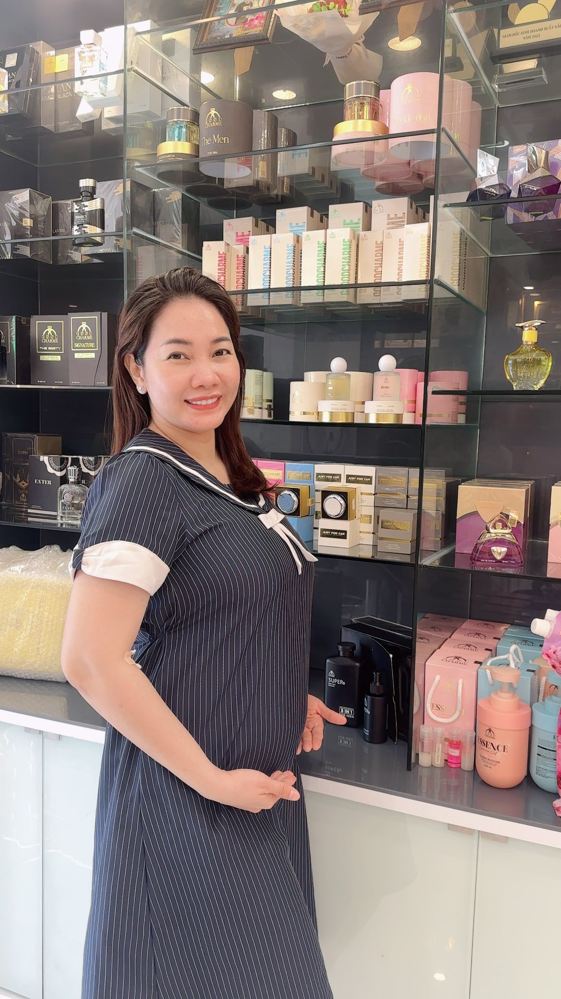 Vợ chồng sao nam Vbiz cưới nhau 9 năm mới mang bầu, tình cảm mặn nồng ai cũng ngưỡng mộ- Ảnh 6.