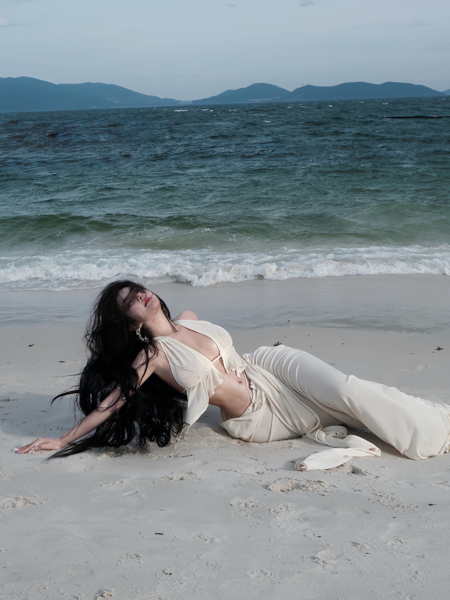 525657098184184950181010926084637355852295059n-17547117699011125099204-1754727751094-17547277513801106833375 "Cực phẩm" khoe dáng nuột, triệu fan ví von "tiên cá lên bờ" 525657098184184950181010926084637355852295059n 17547117699011125099204 1754727751094 17547277513801106833375