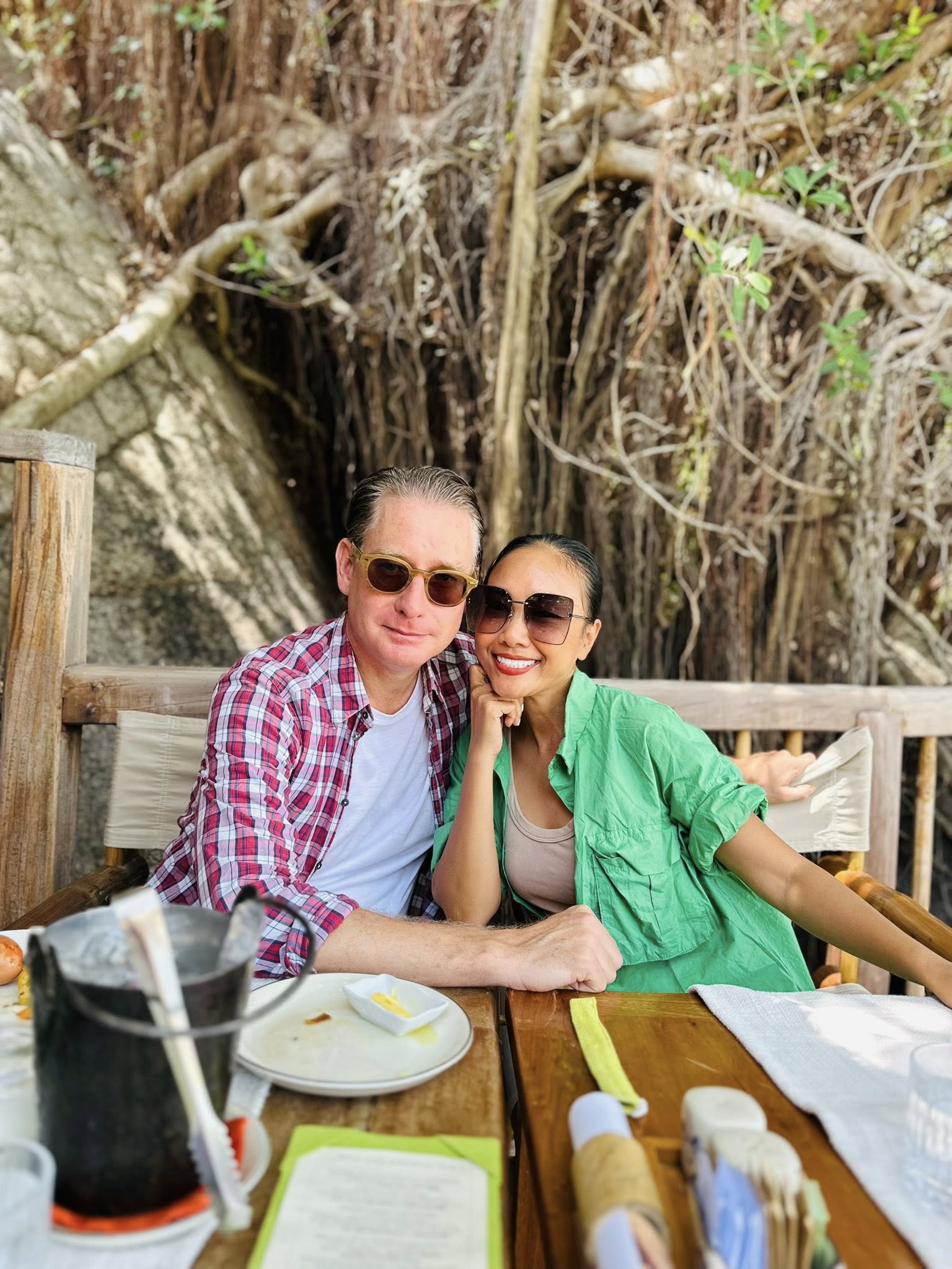 Hôn nhân viên mãn của nữ ca sĩ sinh năm 1978, quê Đồng Nai với chồng là sếp lớn- Ảnh 1.