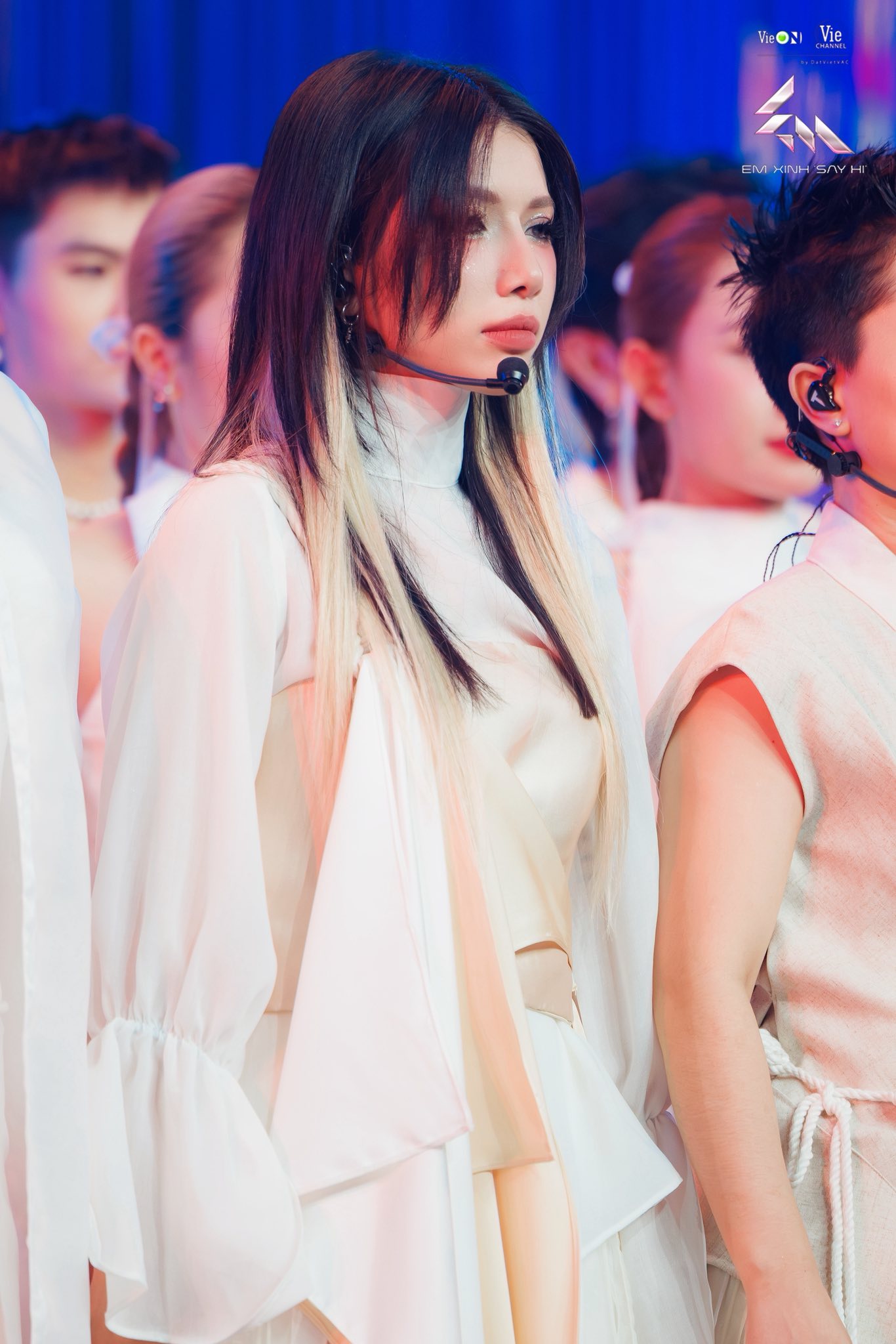 Em Xinh LyHan bị bạn sống chung nhà