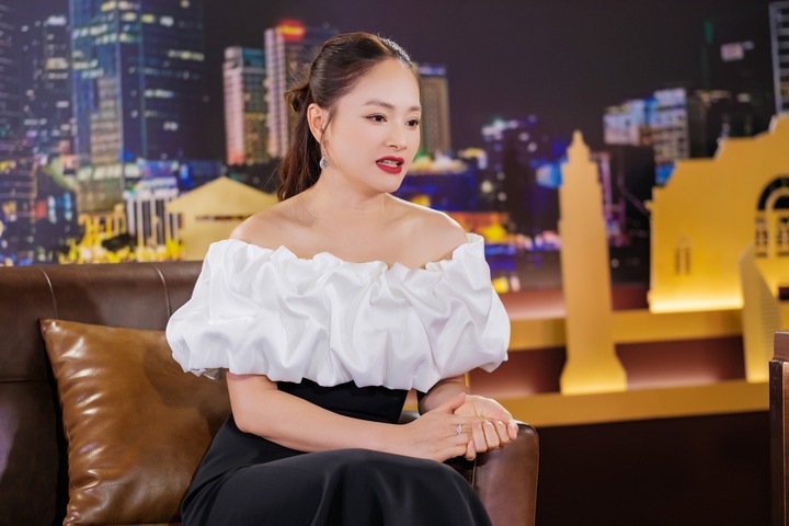 Lan Phương lần đầu kể chuyện một mình Lan Phương lần đầu kể chuyện một mình