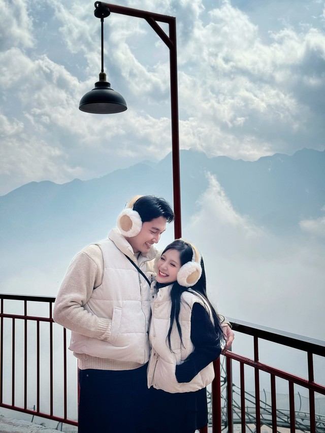 Đình Tú - Ngọc Huyền quá đẹp đôi trong lễ ăn hỏi, chú rể thổ lộ mất ngủ cả đêm!- Ảnh 10. Đình Tú - Ngọc Huyền quá đẹp đôi trong lễ ăn hỏi, chú rể thổ lộ mất ngủ cả đêm!- Ảnh 10.