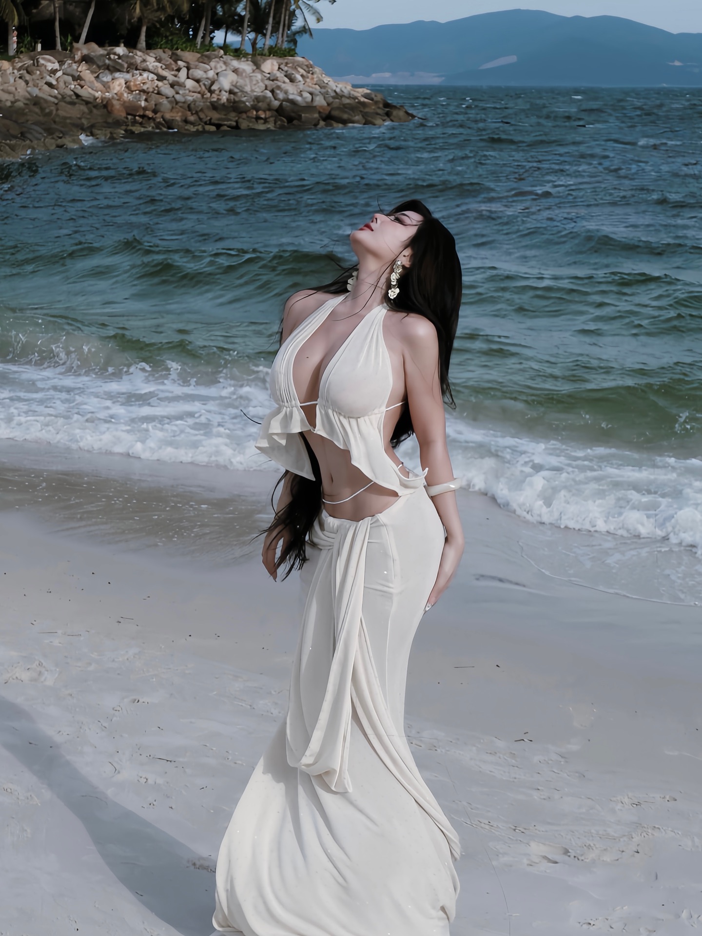 527880116184184949311010923969657410318007593n-1754711790952421399456-1754727759405-1754727759531792590285 "Cực phẩm" khoe dáng nuột, triệu fan ví von "tiên cá lên bờ" 527880116184184949311010923969657410318007593n 1754711790952421399456 1754727759405 1754727759531792590285