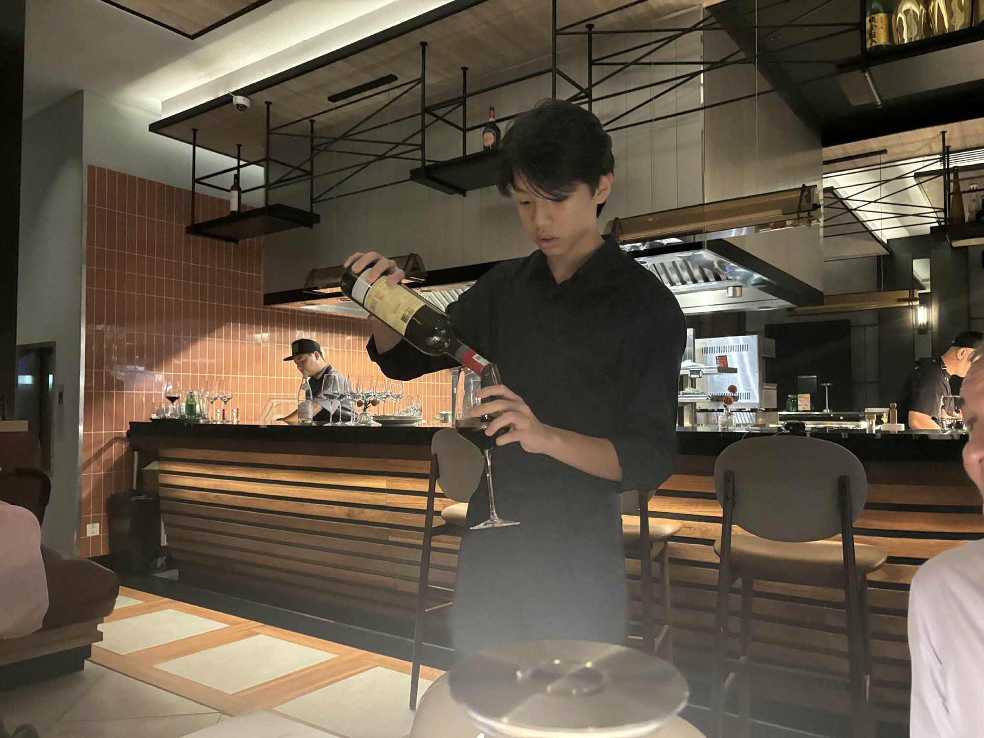 Subeo lớn vọt đáng kinh ngạc trong khung hình cùng Cường Đô La, chiều cao thực sự ở tuổi 15 là bao nhiêu?- Ảnh 3.