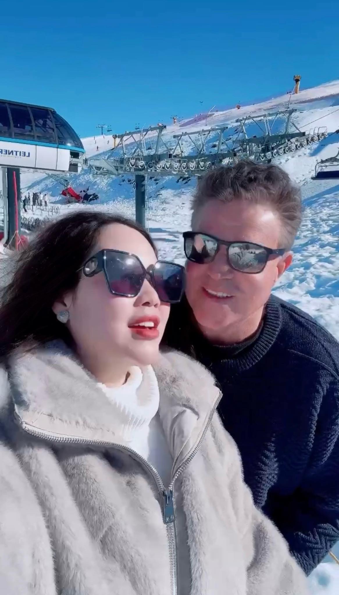 Diễn viên Trương Phương đăng clip khoe bộ sưu tập túi xách hàng hiệu đắt đỏ gây lóa mắt- Ảnh 6.