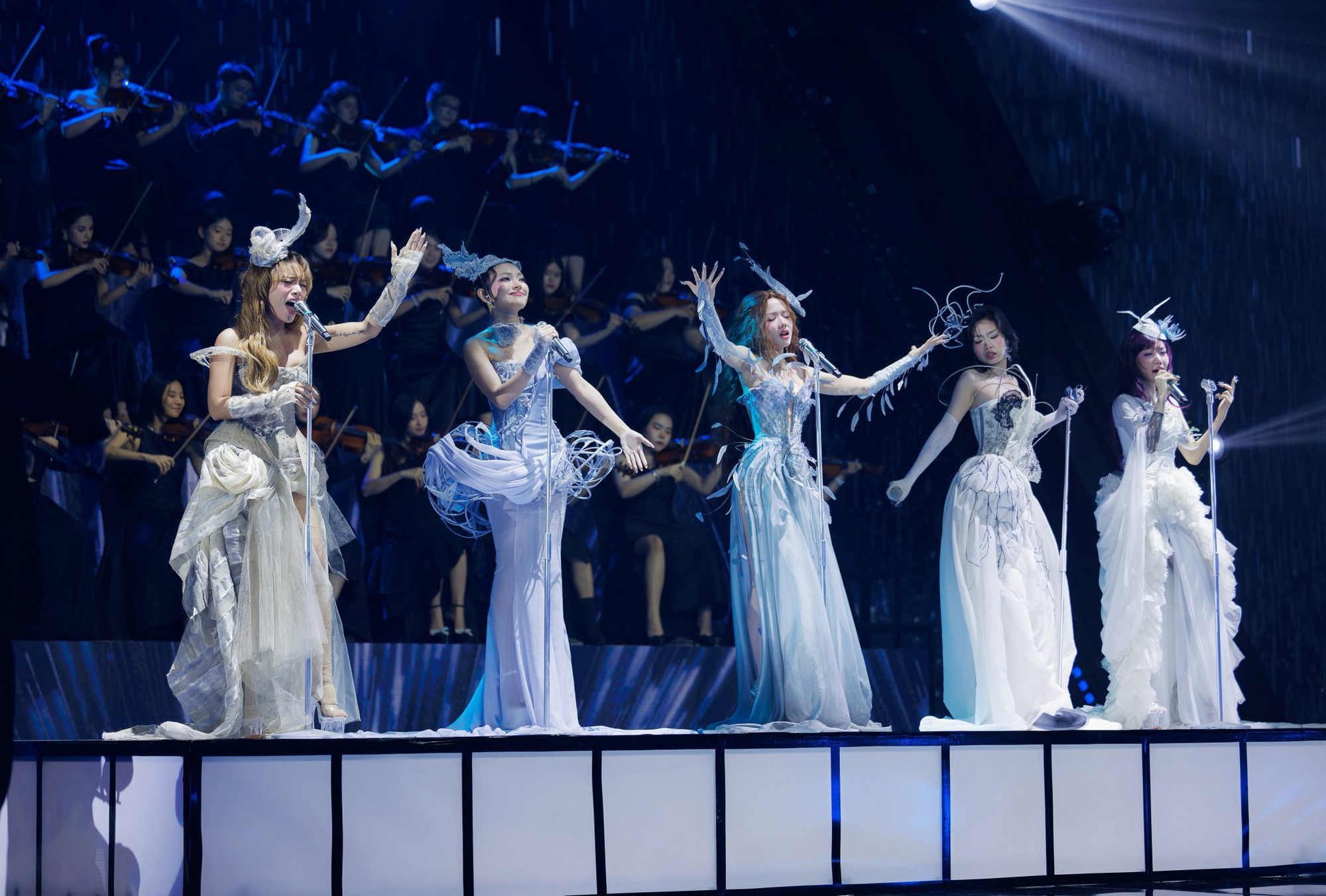 Phương Ly cảm ơn cả đội Em Xinh Say Hi trừ Châu Bùi- Ảnh 1. Phương Ly cảm ơn cả đội Em Xinh Say Hi trừ Châu Bùi- Ảnh 1.