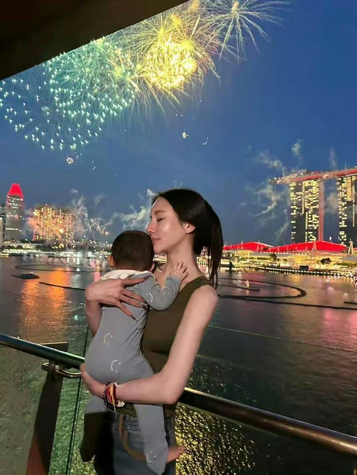 Lộ danh tính hot girl sinh con riêng cho thiếu gia sòng bạc Macau, còn ngang nhiên chọc tức Lộ danh tính hot girl sinh con riêng cho thiếu gia sòng bạc Macau, còn ngang nhiên chọc tức