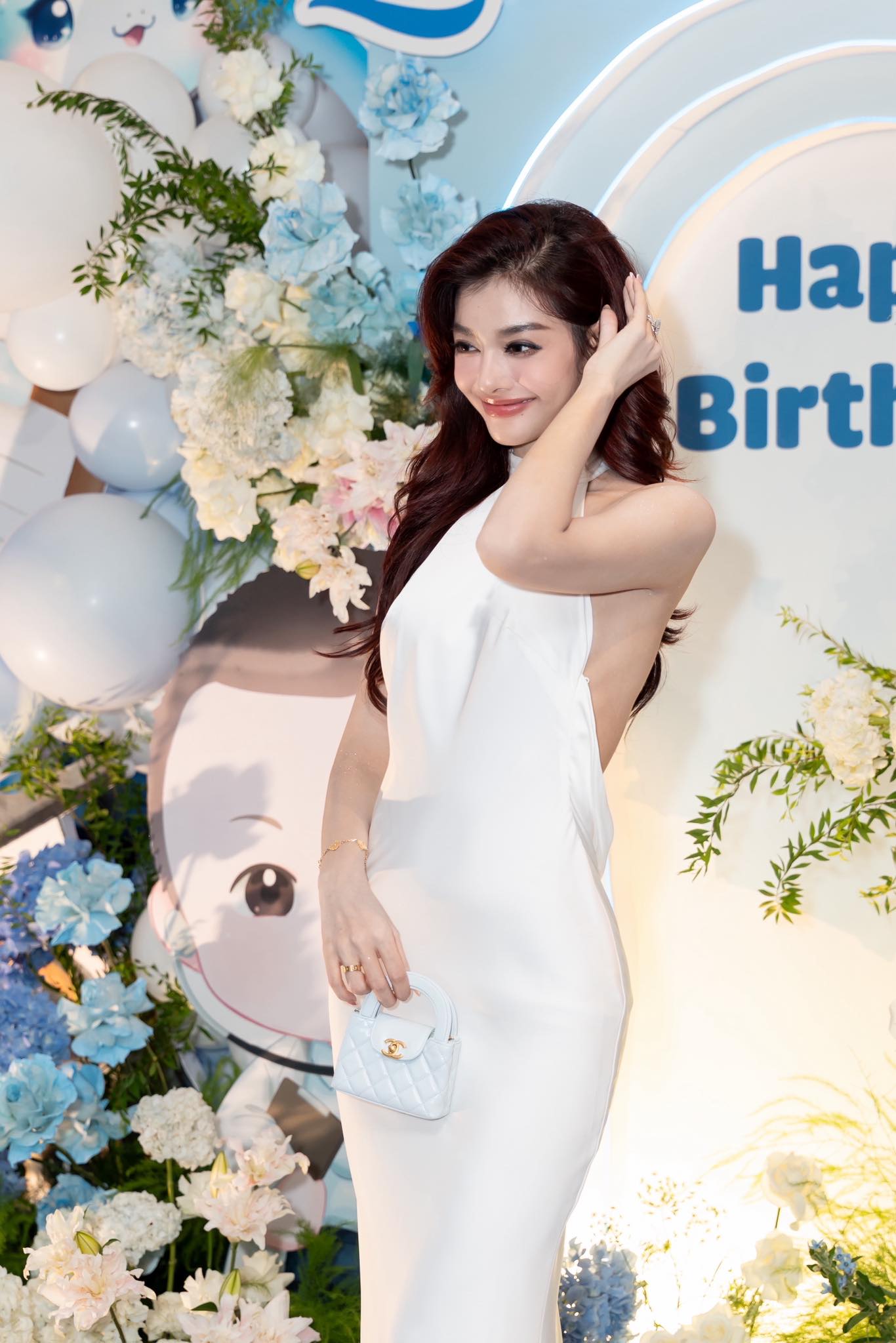 Á hậu Lona Kiều Loan tổ chức thôi nôi cho con trai, lộ danh tính