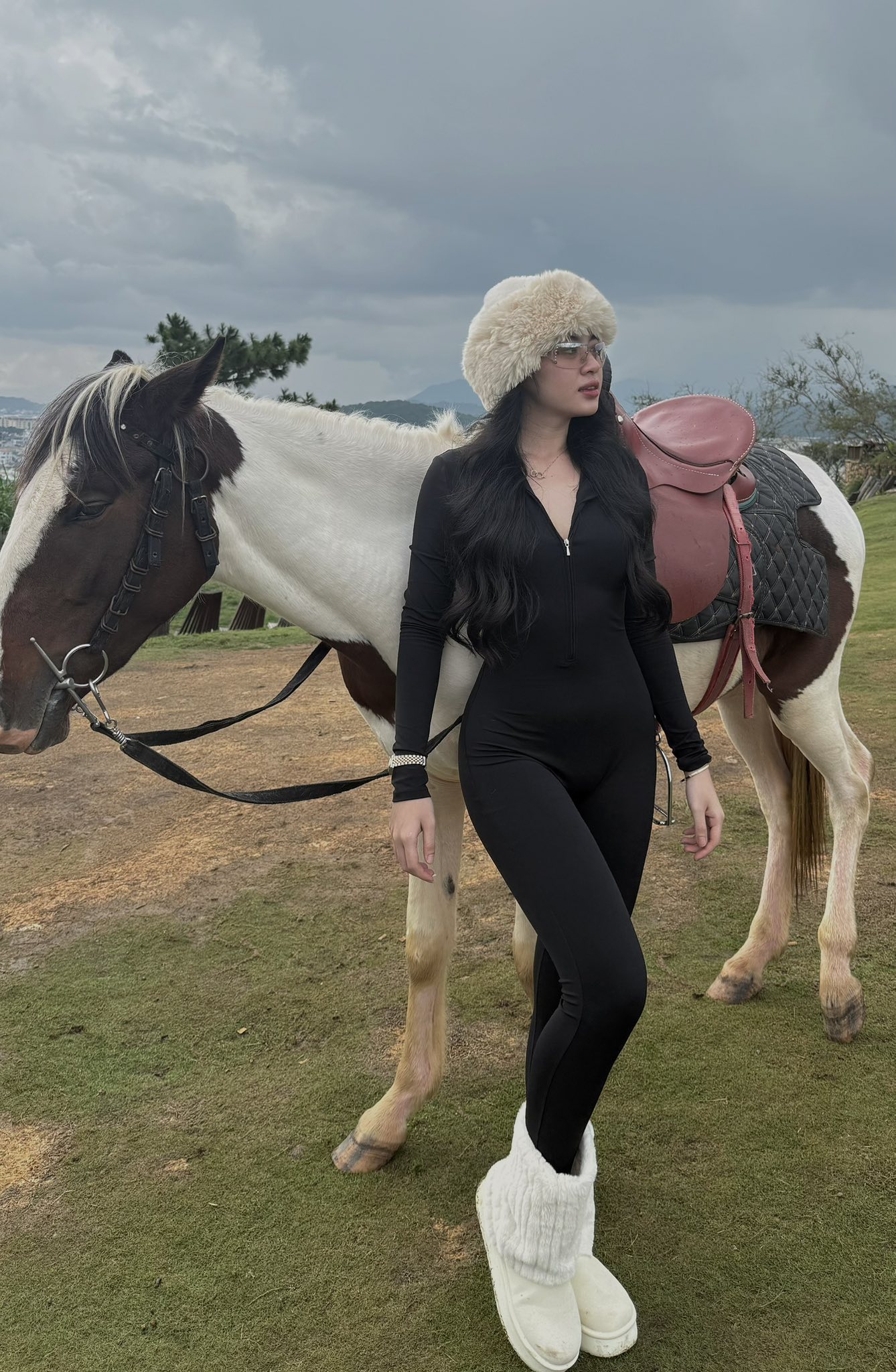 Cận cảnh khoảnh khắc Trâm Anh cưỡi ngựa thần sầu, khoe trọn vóc dáng cực phẩm- Ảnh 7.