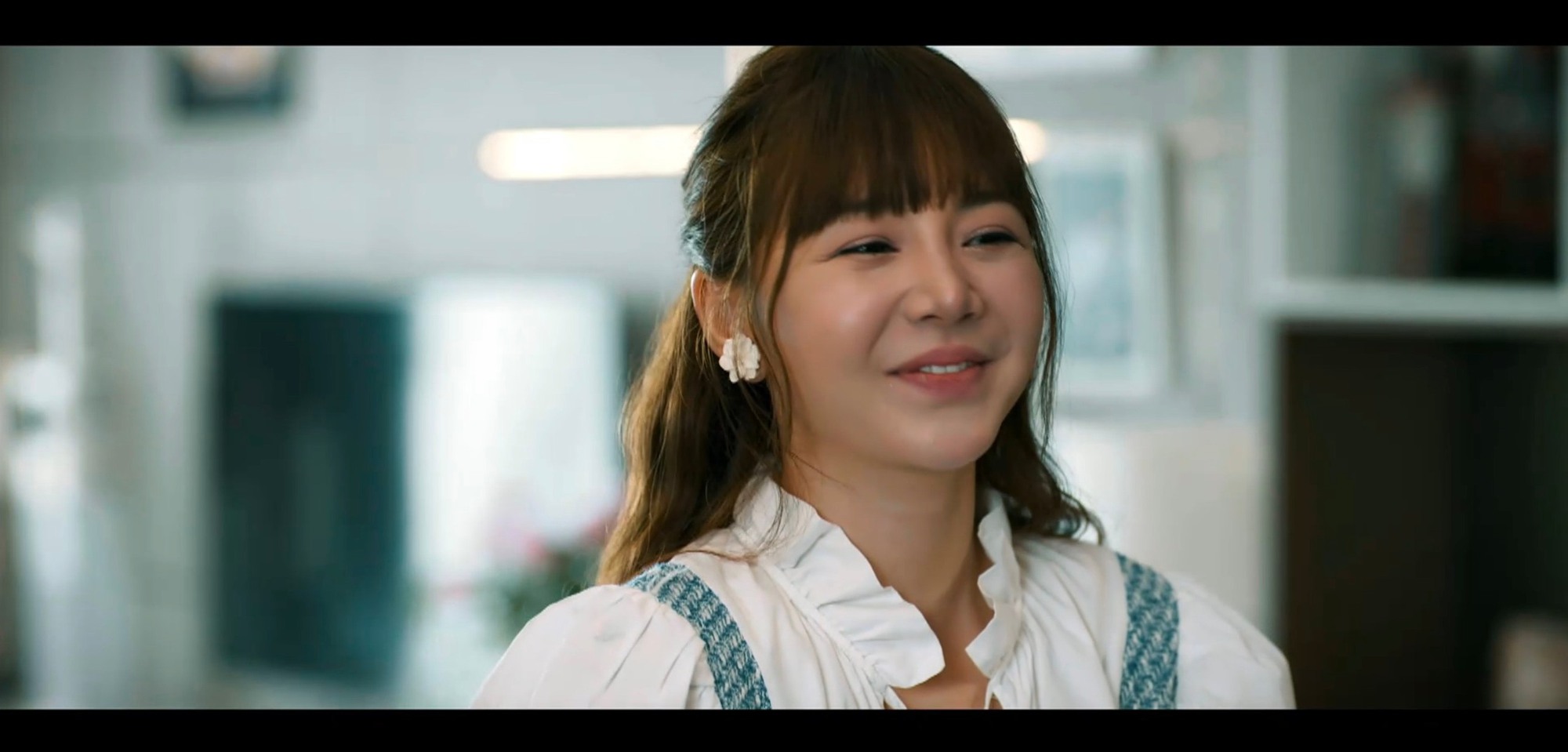 Phim Việt giờ vàng có dàn mỹ nhân đẹp bất bại lúc này: Diễn viên lớn tuổi nhất là người sang nhất!- Ảnh 16.