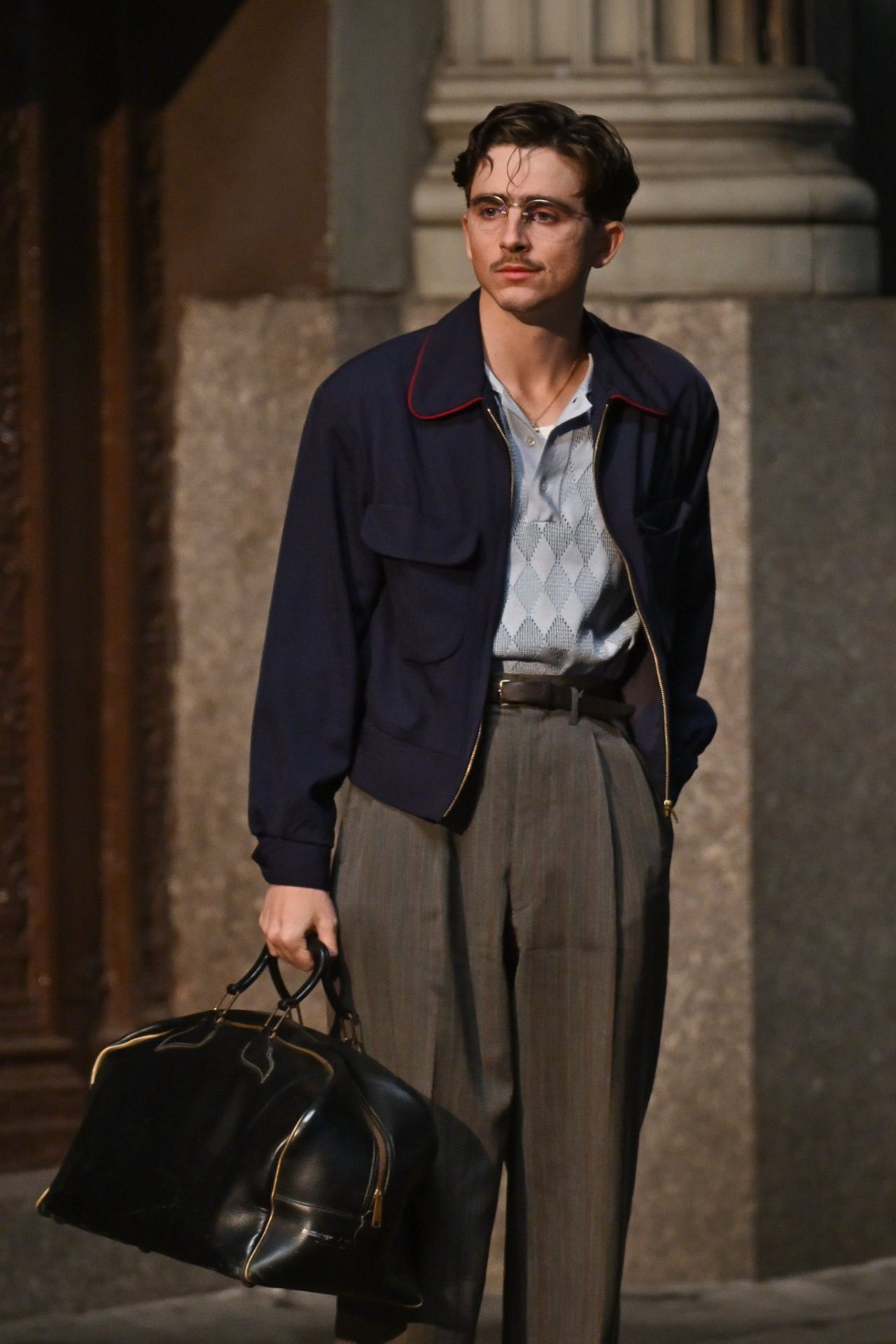 24 triệu người không tin đây là Timothée Chalamet, mỹ nam đẹp trai nhất thế giới làm sao thế này?- Ảnh 5. 24 triệu người không tin đây là Timothée Chalamet, mỹ nam đẹp trai nhất thế giới làm sao thế này?- Ảnh 5.