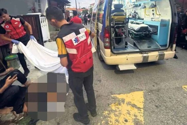 Đang đứng nói chuyện trước nhà, người đàn ông bị đâm tử vong: Nhân chứng kể, 'Hắn không nói gì, đâm thẳng vào anh tôi'- Ảnh 1.