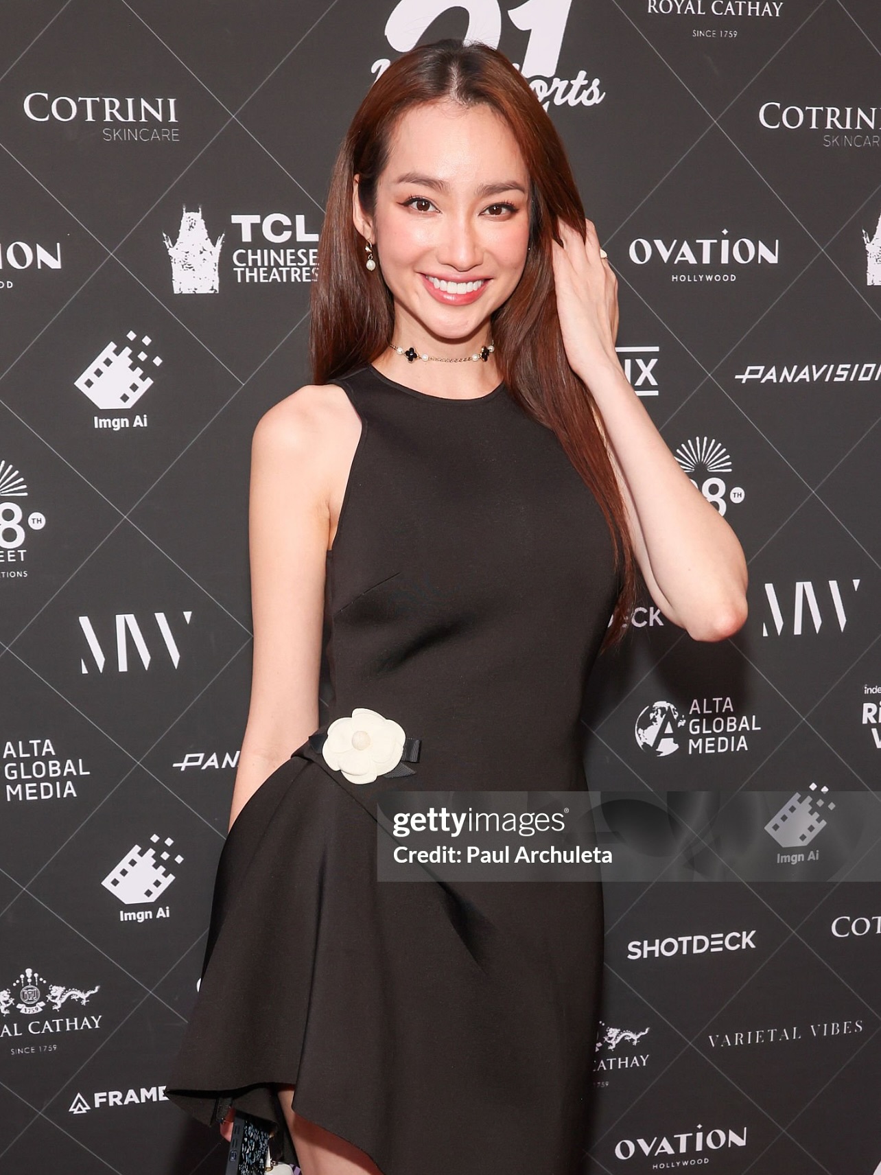 Nhan sắc gây sốc của mỹ nhân Việt lọt top 100 gương mặt đẹp nhất thế giới, nhìn ảnh cận mặt càng không thể tin nổi- Ảnh 3.