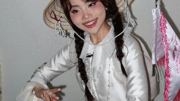 Bức hình gây sốt của Phương Mỹ Chi 533019337 1300305568130328 7448717121023305453 n 1756008652913 17560086532672062518843