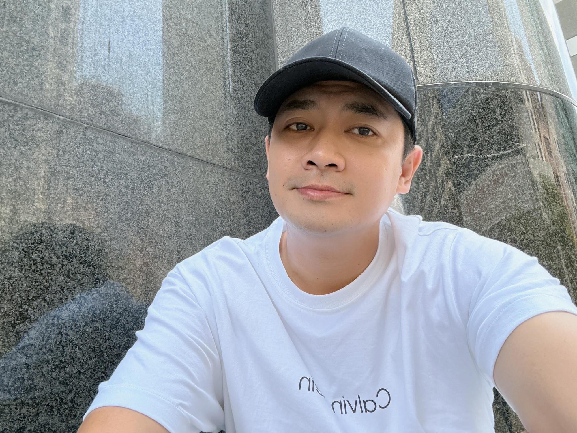 Ngoại hình nam nghệ sĩ đình đám có nhà từ TP.HCM đến Đồng Tháp, thấy bất hiếu vì 40 tuổi chưa vợ- Ảnh 2. Ngoại hình nam nghệ sĩ đình đám có nhà từ TP.HCM đến Đồng Tháp, thấy bất hiếu vì 40 tuổi chưa vợ- Ảnh 2.