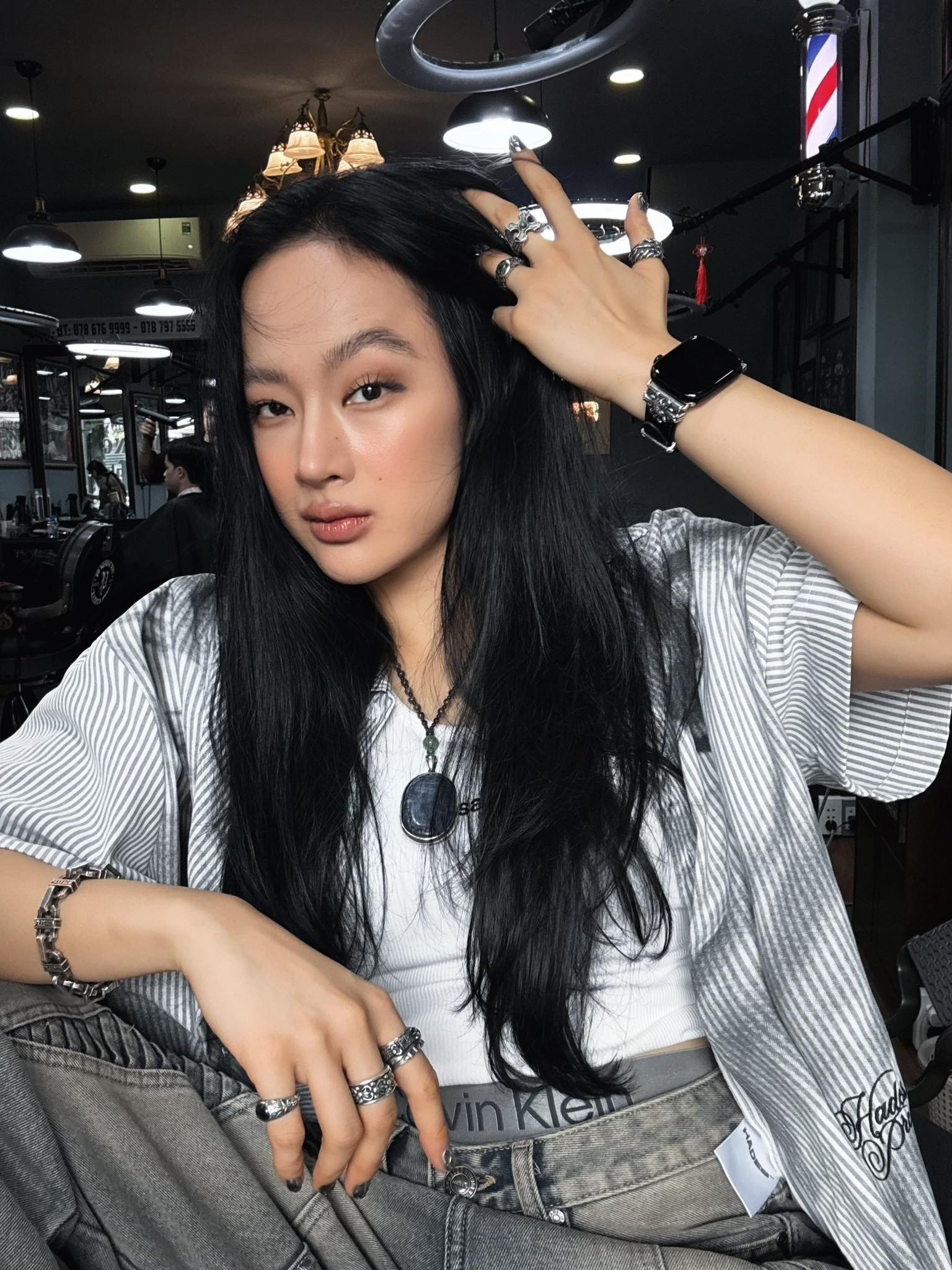 Angela Phương Trinh lạ lắm, sao lại có