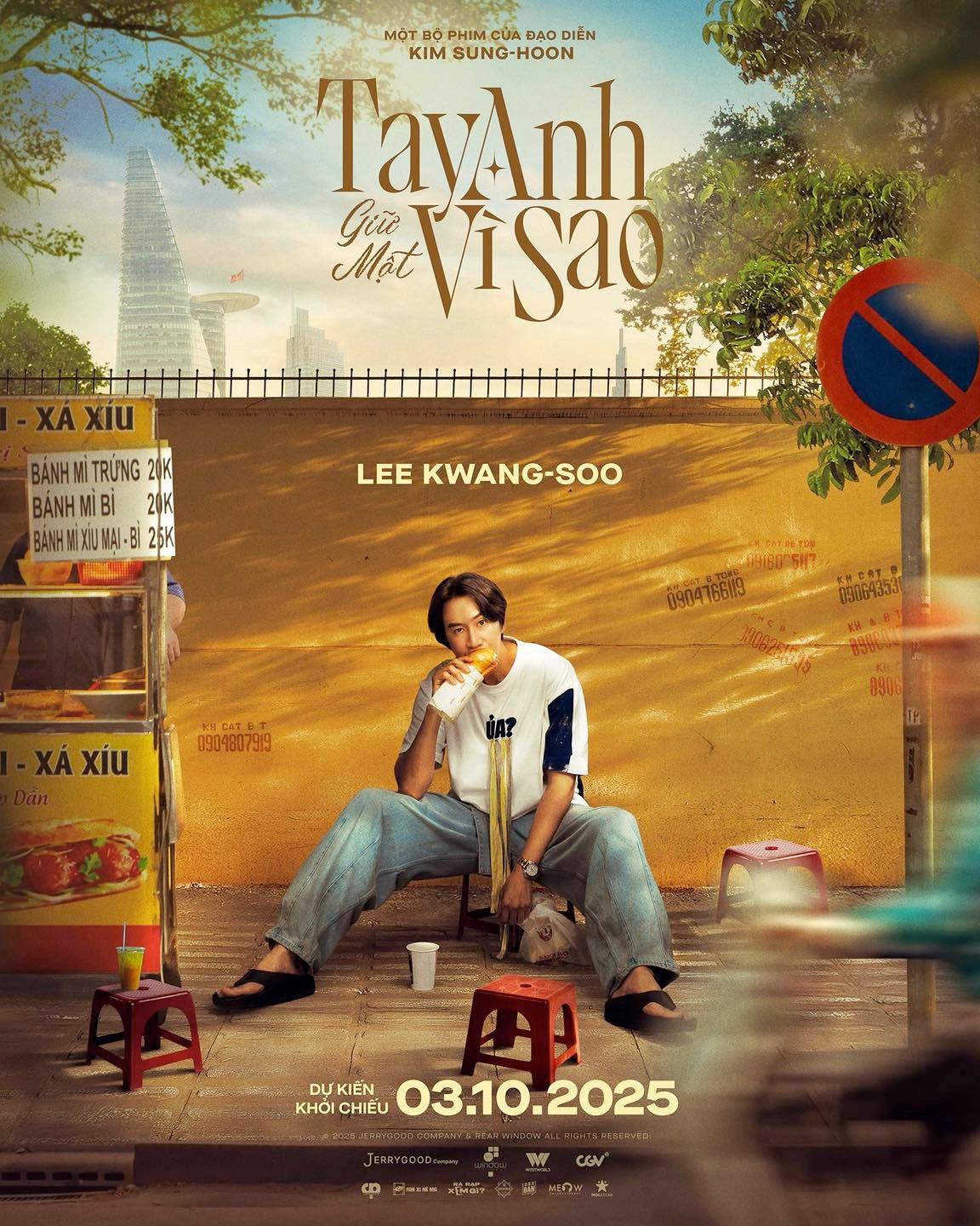 Tóm dính sao hạng A Hàn Quốc đến Sài Gòn ngồi trà đá, ăn bánh mì nhưng không ai nhận ra- Ảnh 1.