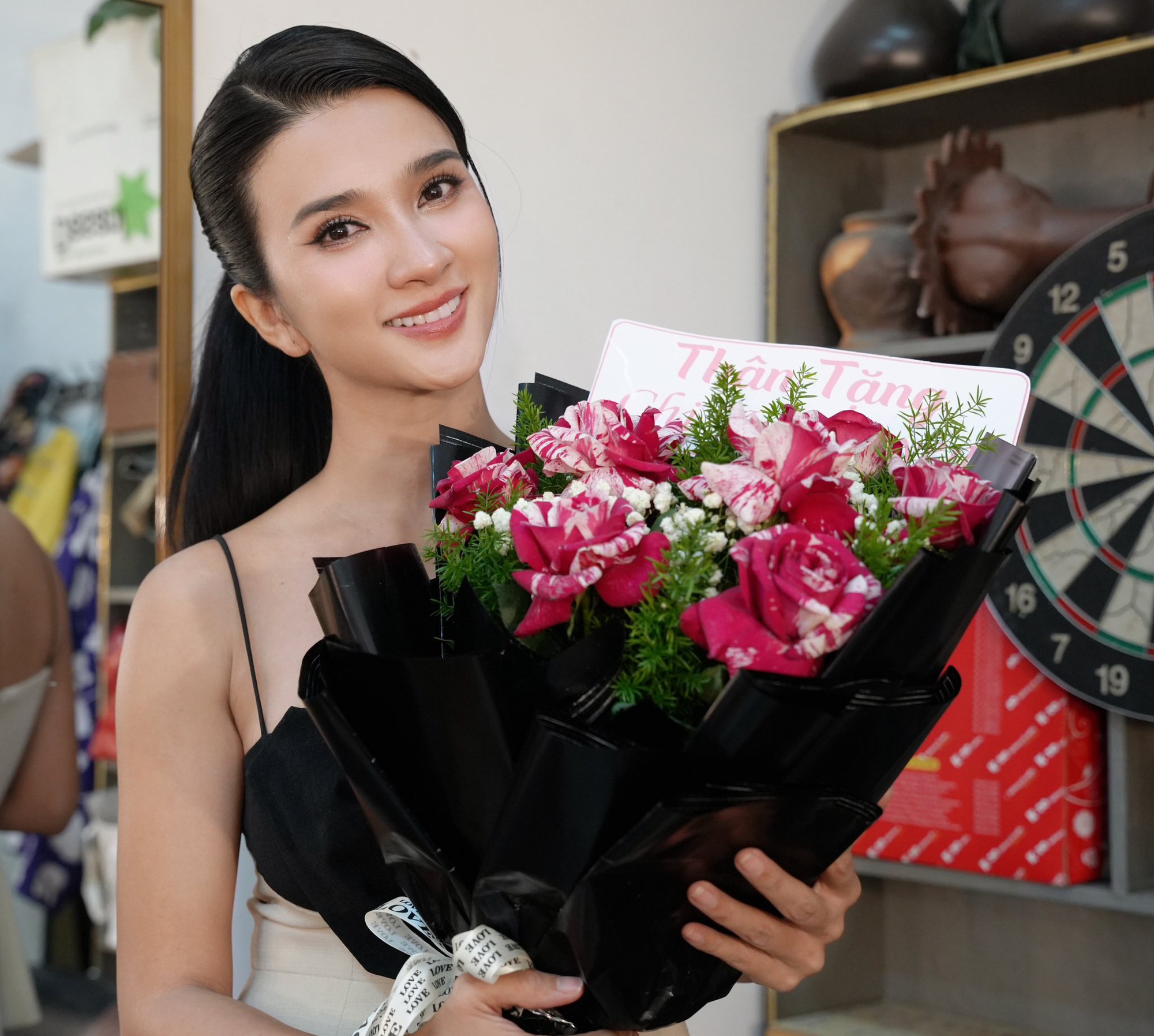 NSƯT đẹp nhất Việt Nam: 21 tuổi làm mẹ đơn thân, 38 tuổi nghi yêu đồng giới- Ảnh 4.