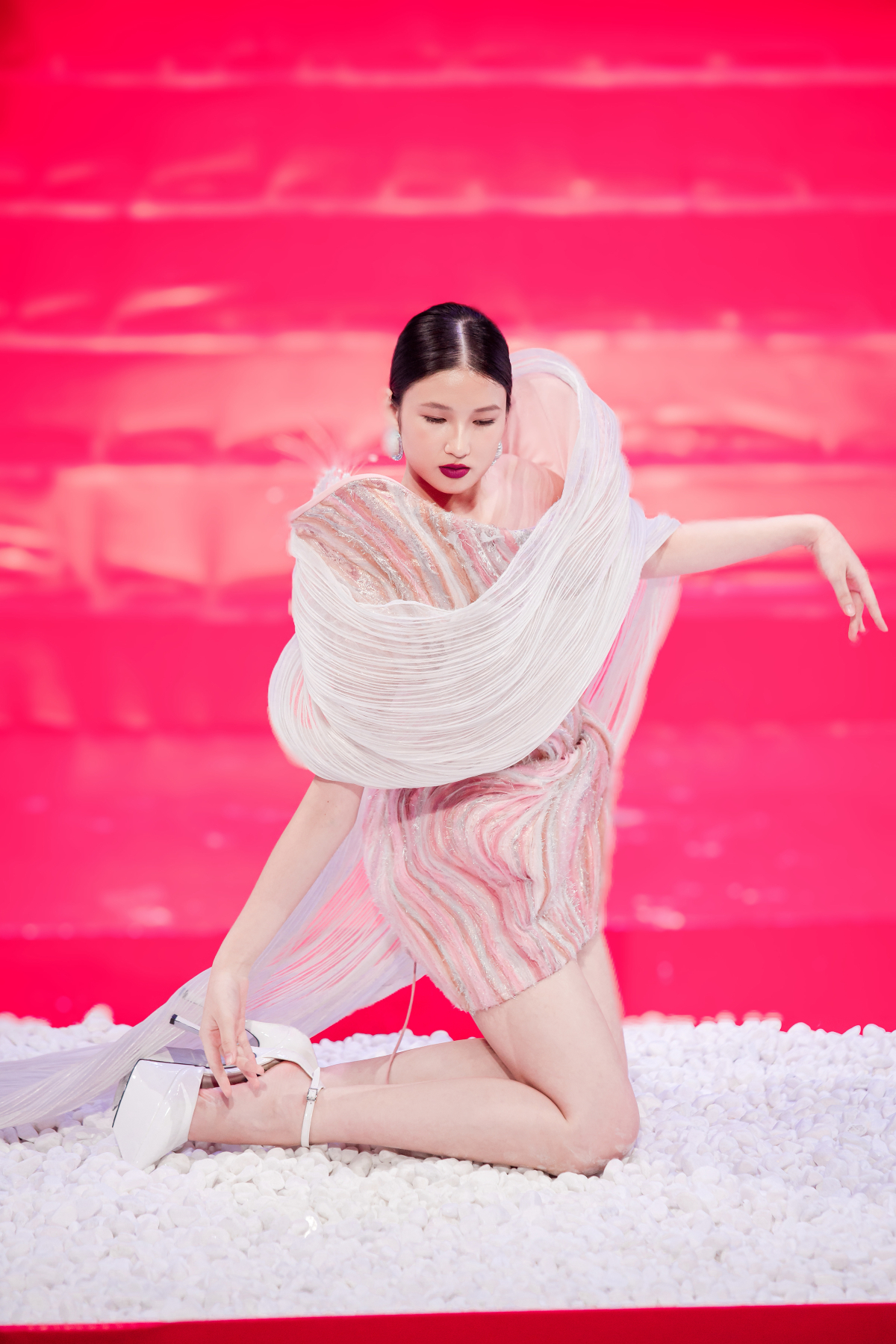 Vietnam's Next Top Model trở lại chỉ để chứng minh… đã lỗi thời?- Ảnh 3.