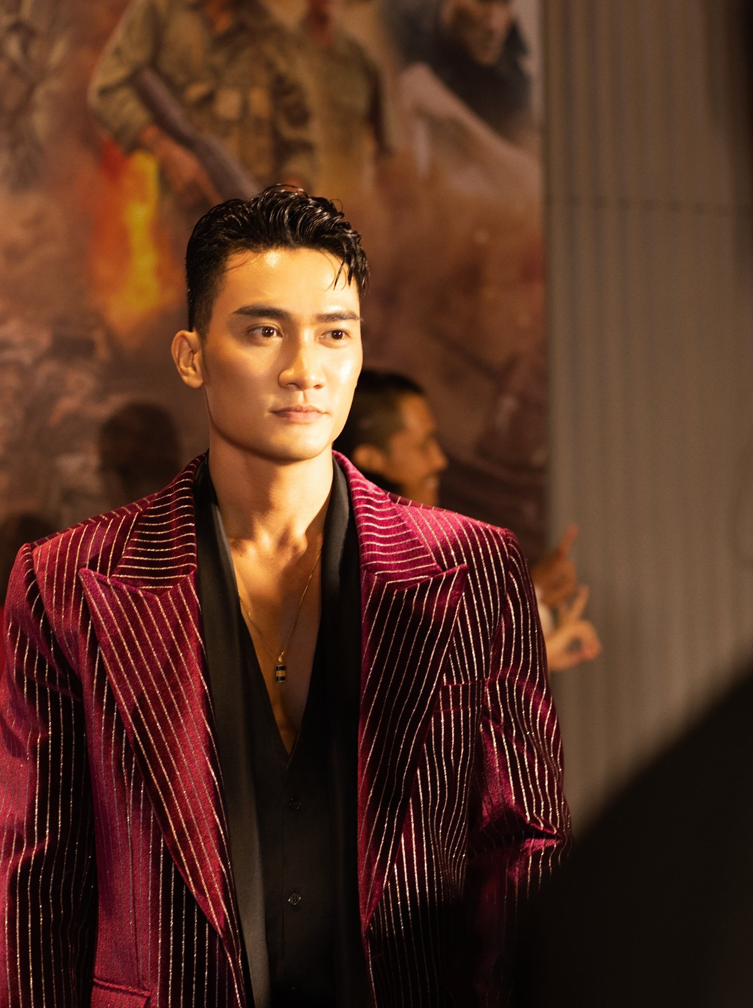 Mỹ nam gây sốc nhất Mưa Đỏ: Ác toàn diện vẫn không ai ghét nổi, lên hình vài phút mà cả triệu người vỗ tay- Ảnh 7. Mỹ nam gây sốc nhất Mưa Đỏ: Ác toàn diện vẫn không ai ghét nổi, lên hình vài phút mà cả triệu người vỗ tay- Ảnh 7.