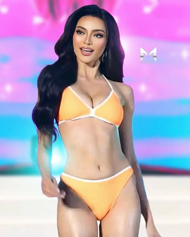 Thí sinh Hoa hậu Hòa bình nhào lộn khi diễn bikini- Ảnh 3. Thí sinh Hoa hậu Hòa bình nhào lộn khi diễn bikini- Ảnh 3.