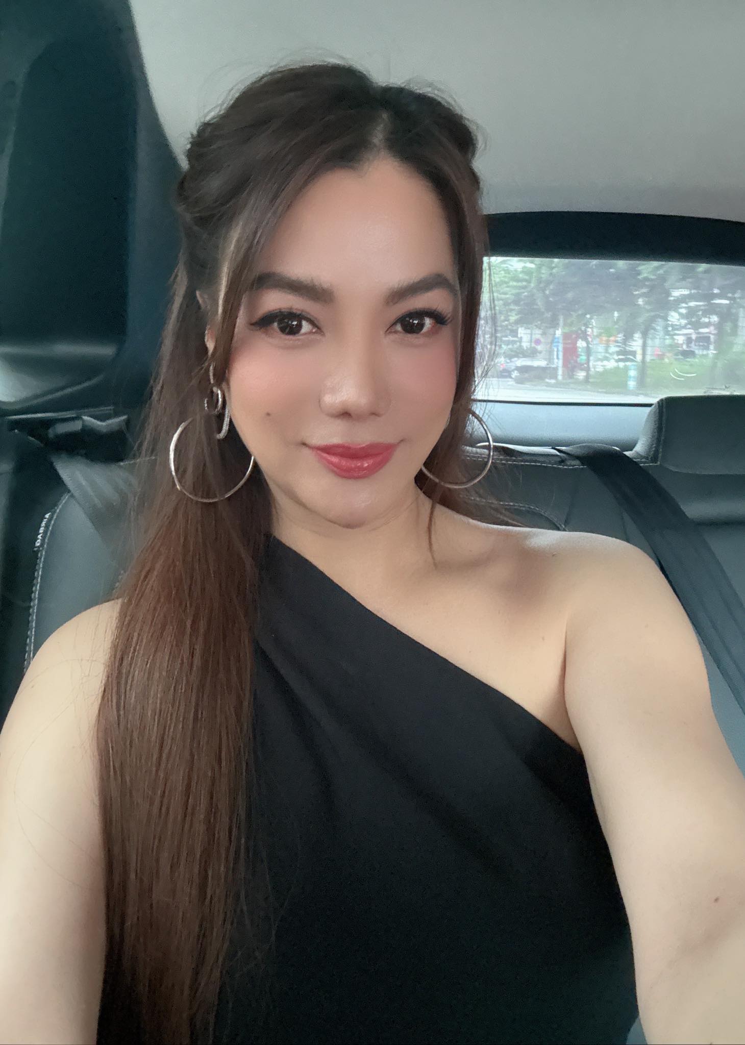 Nhan sắc nóng bỏng của nữ nghệ sĩ U50 hậu chia tay trai trẻ kém 14 tuổi- Ảnh 5.