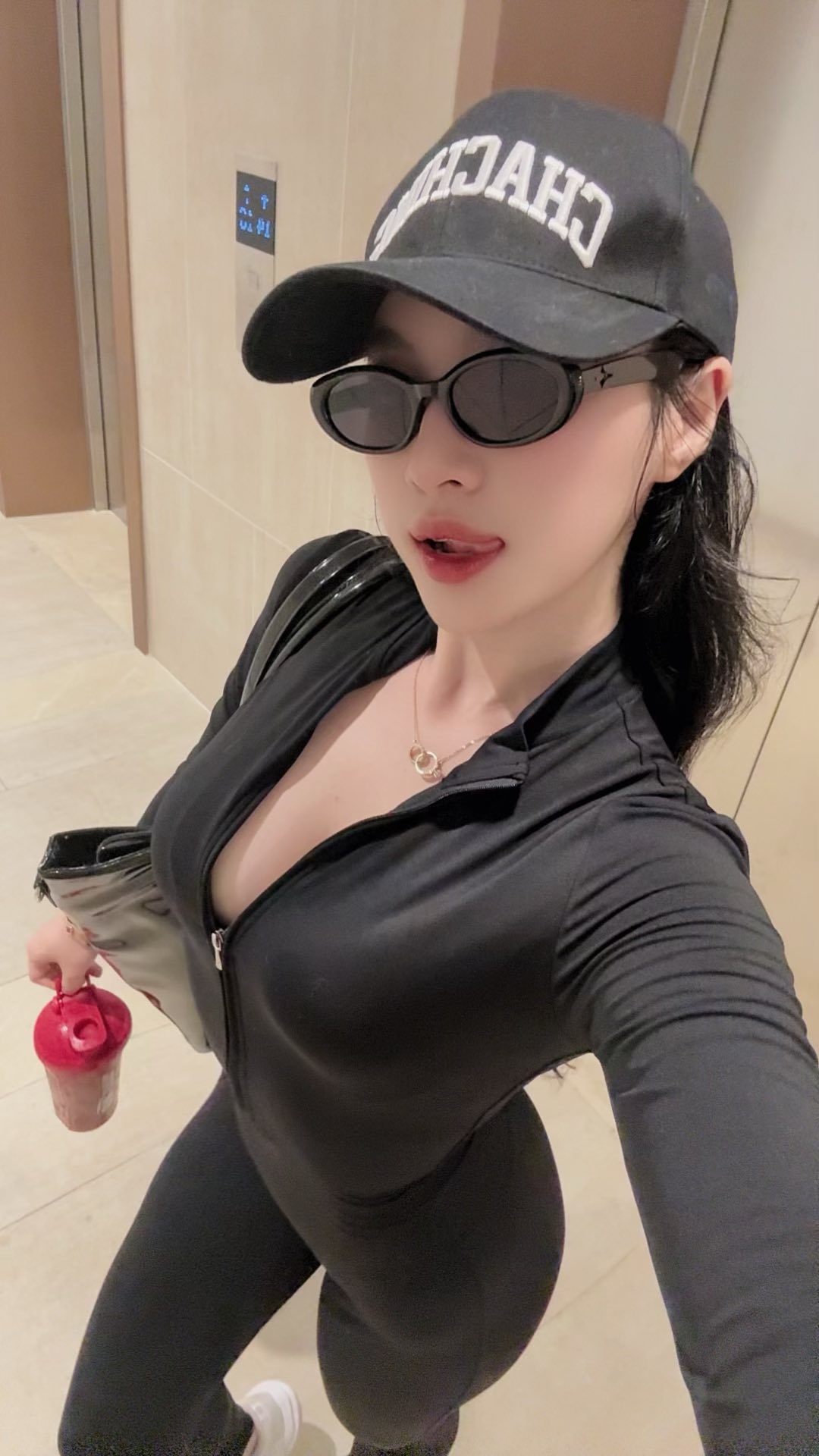 Cận cảnh khoảnh khắc Trâm Anh cưỡi ngựa thần sầu, khoe trọn vóc dáng cực phẩm- Ảnh 2.