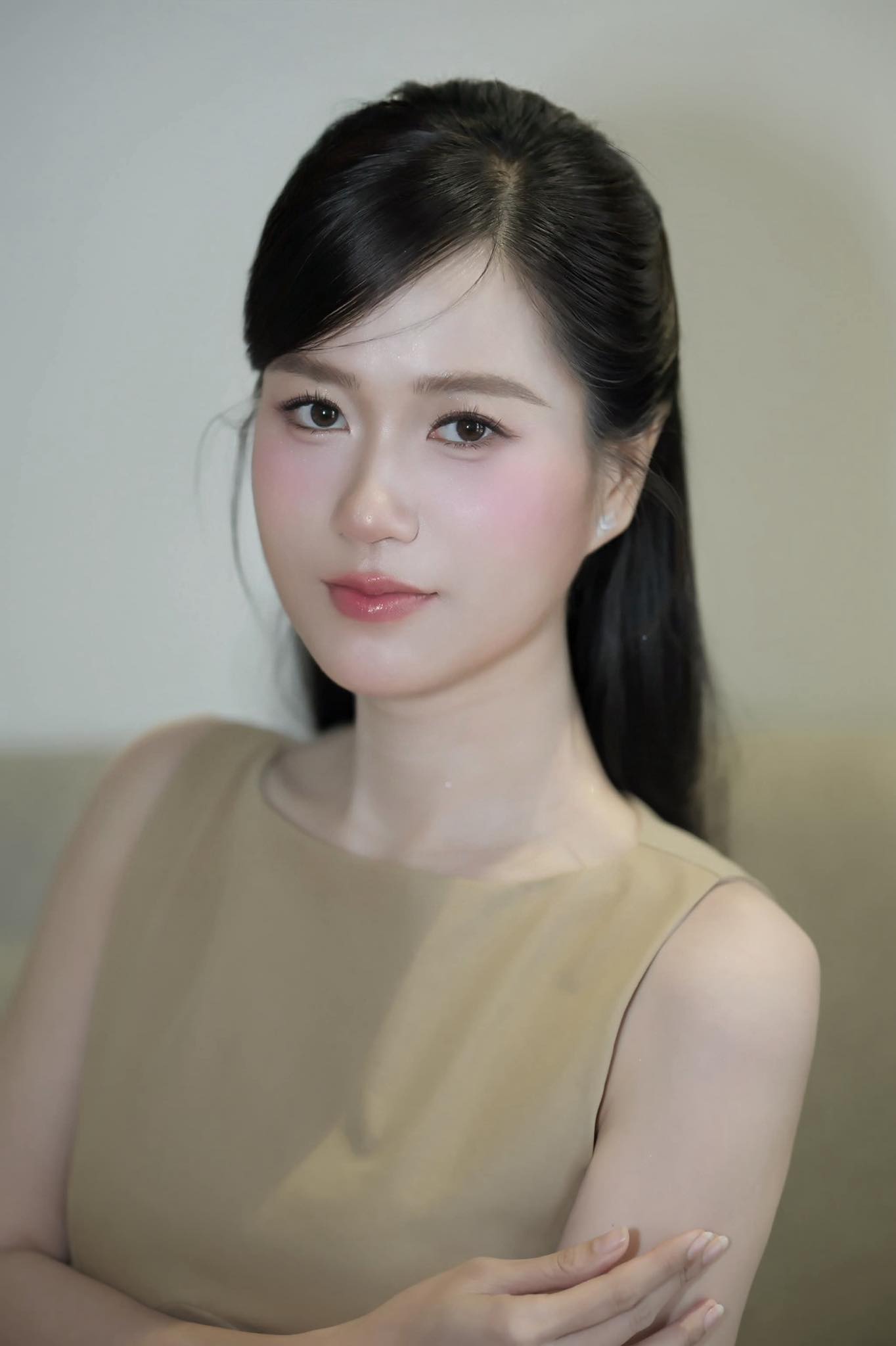 Đố ai đoán được tuổi thật của mỹ nhân này: Mẹ 2 con mà như gái 18, cả Vbiz không ai làm lại chị- Ảnh 5.