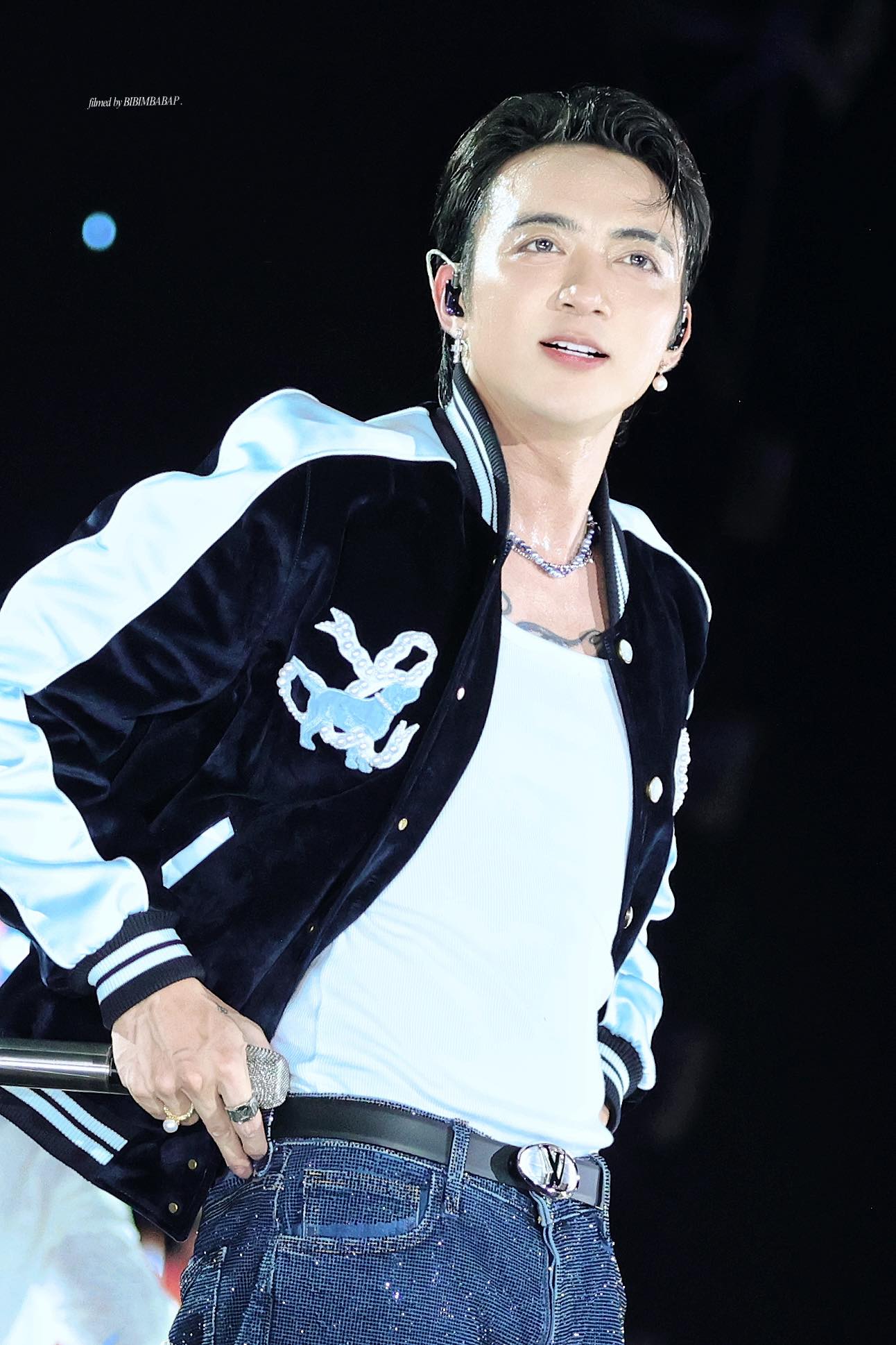 SOOBIN đã có bạn gái, liên tục thả tim ảnh rất tình cảm?- Ảnh 1. SOOBIN đã có bạn gái, liên tục thả tim ảnh rất tình cảm?- Ảnh 1.