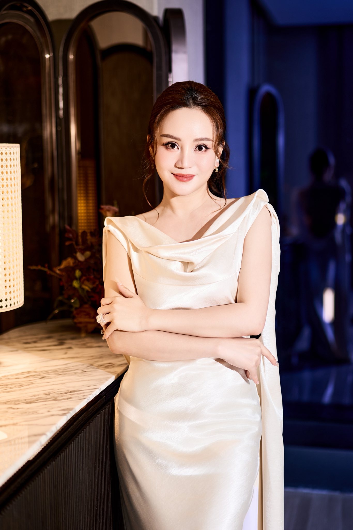 Nữ nghệ sĩ có biệt thự từ TP.HCM ra Hải Phòng, được chồng đại gia yêu chiều, trông con cho đi hát- Ảnh 2.