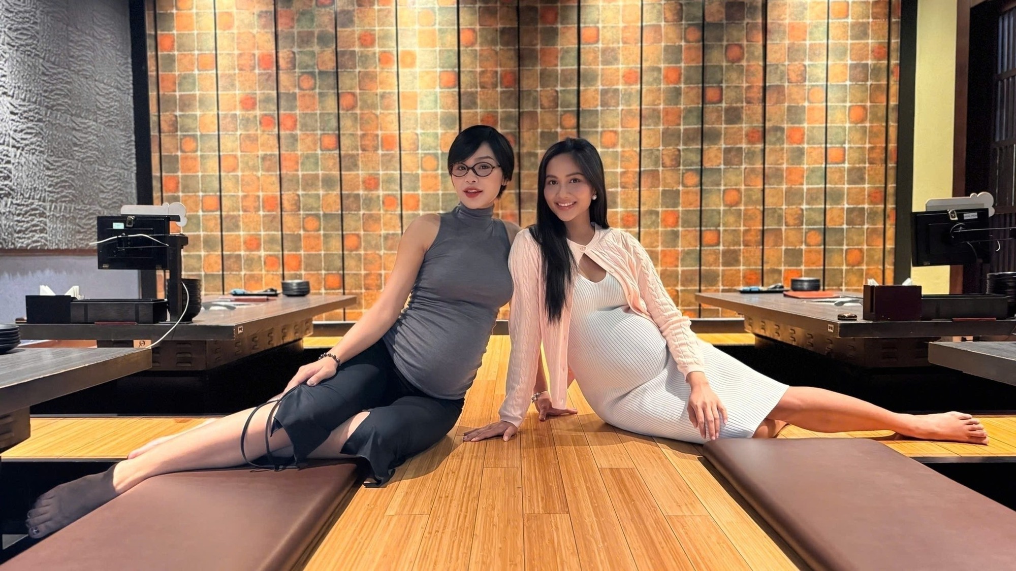 Sao nữ Việt vừa thông báo mang thai đã vác bụng bầu đi sự kiện, xinh - slay khiến ai cũng