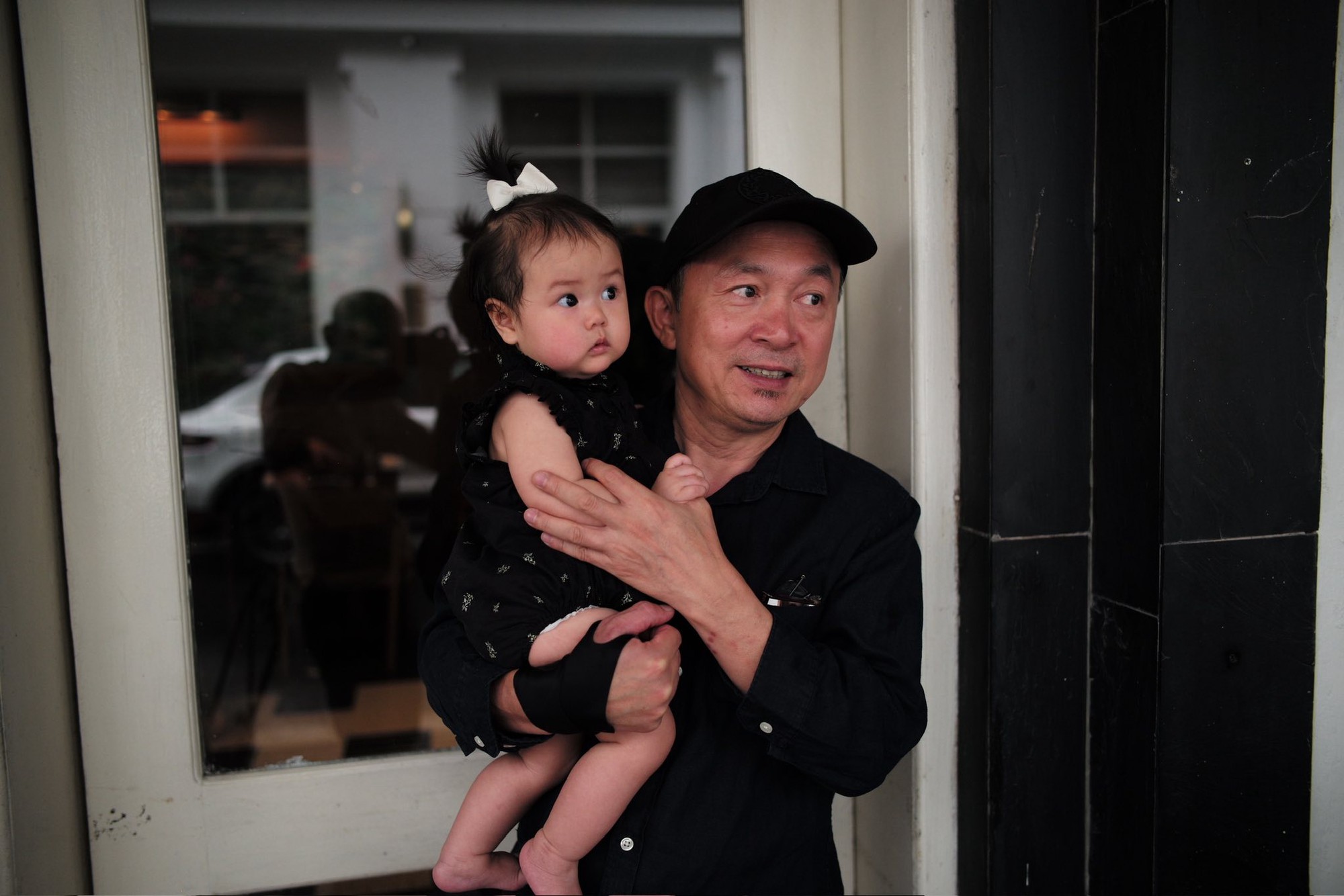 Hậu vận viên mãn của nam nghệ sĩ Việt 59 tuổi chưa từng làm chú rể, là con nguyên thứ trưởng- Ảnh 3.