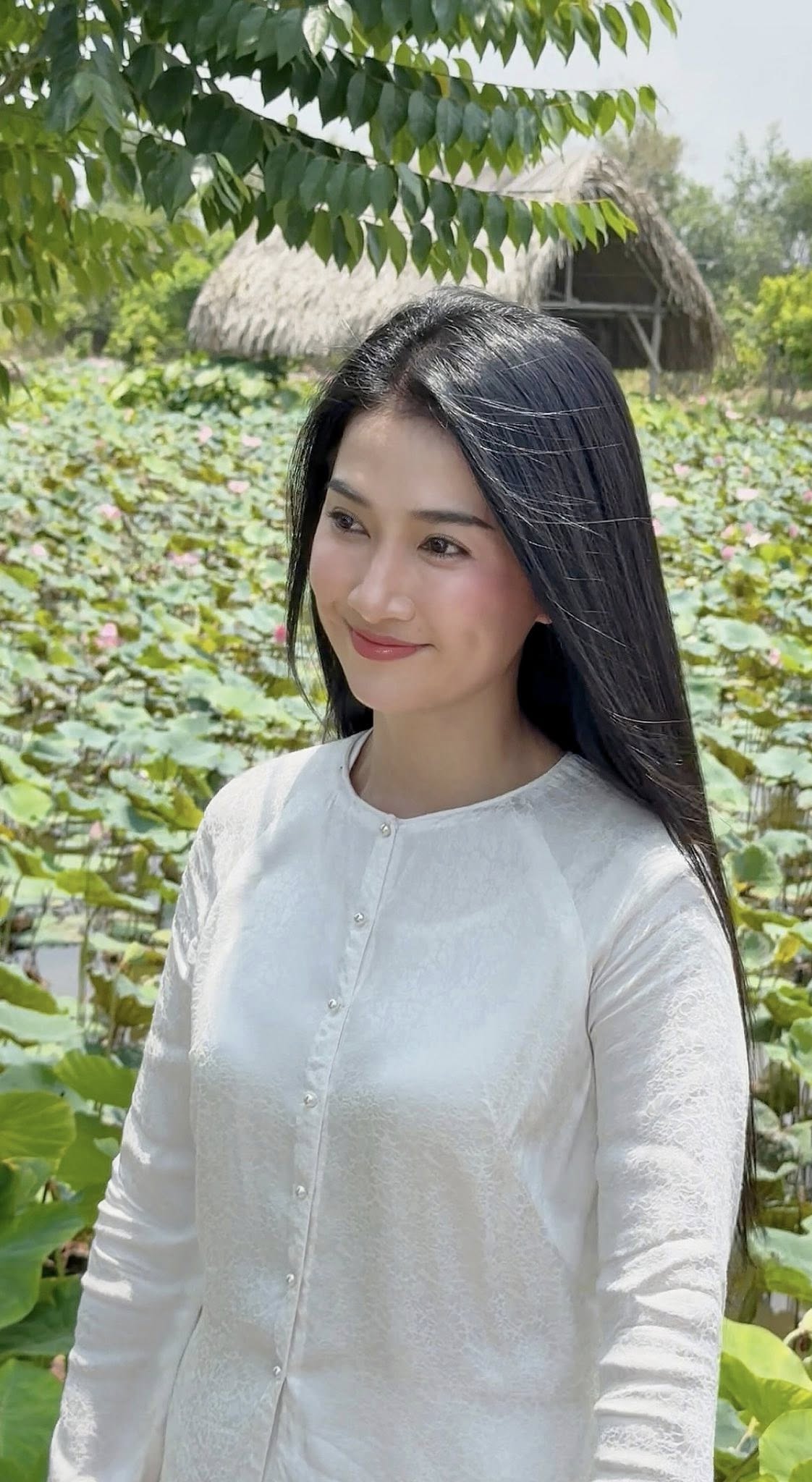 Nhan sắc tuổi 41 trẻ đẹp như đôi mươi của