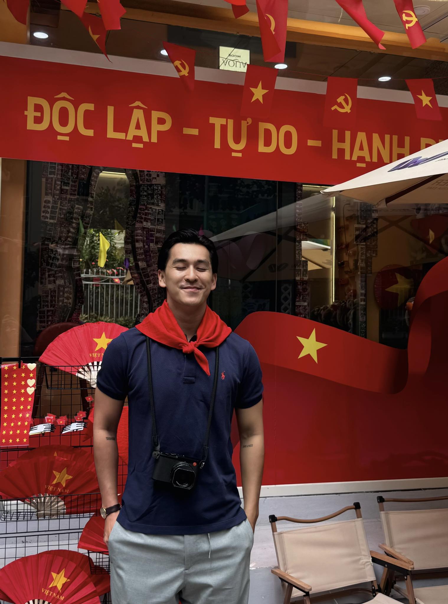 Sao Việt đồng loạt khoe sắc mừng ngày Tết Độc Lập, nhìn những khung hình đầy tự hào mới thấy: Hòa bình đẹp lắm- Ảnh 4. Sao Việt đồng loạt khoe sắc mừng ngày Tết Độc Lập, nhìn những khung hình đầy tự hào mới thấy: Hòa bình đẹp lắm- Ảnh 4.