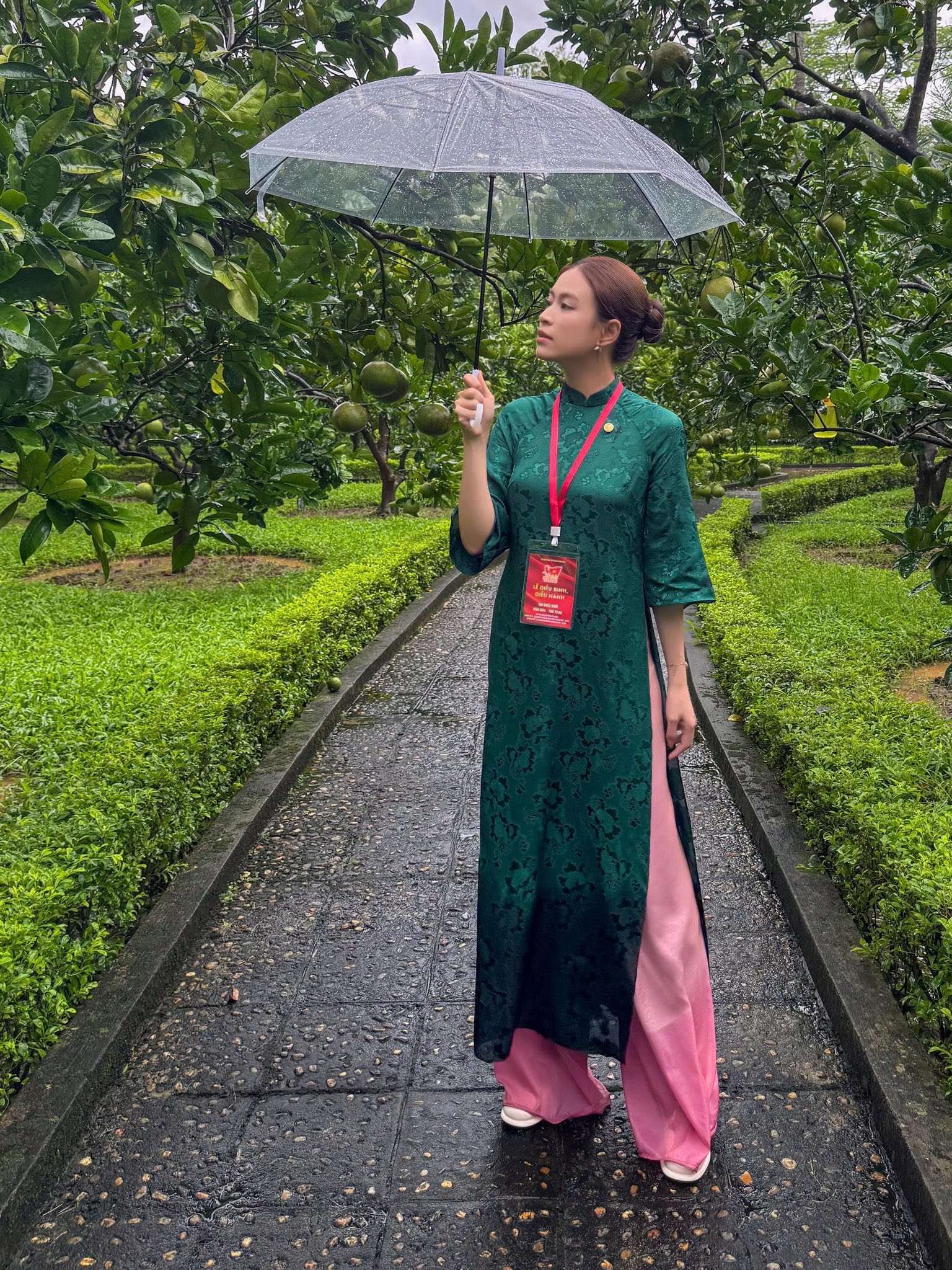 Hoàng Thuỳ Linh dạo này tóm gọn trong 2 từ: Xinh, viên mãn!- Ảnh 2.