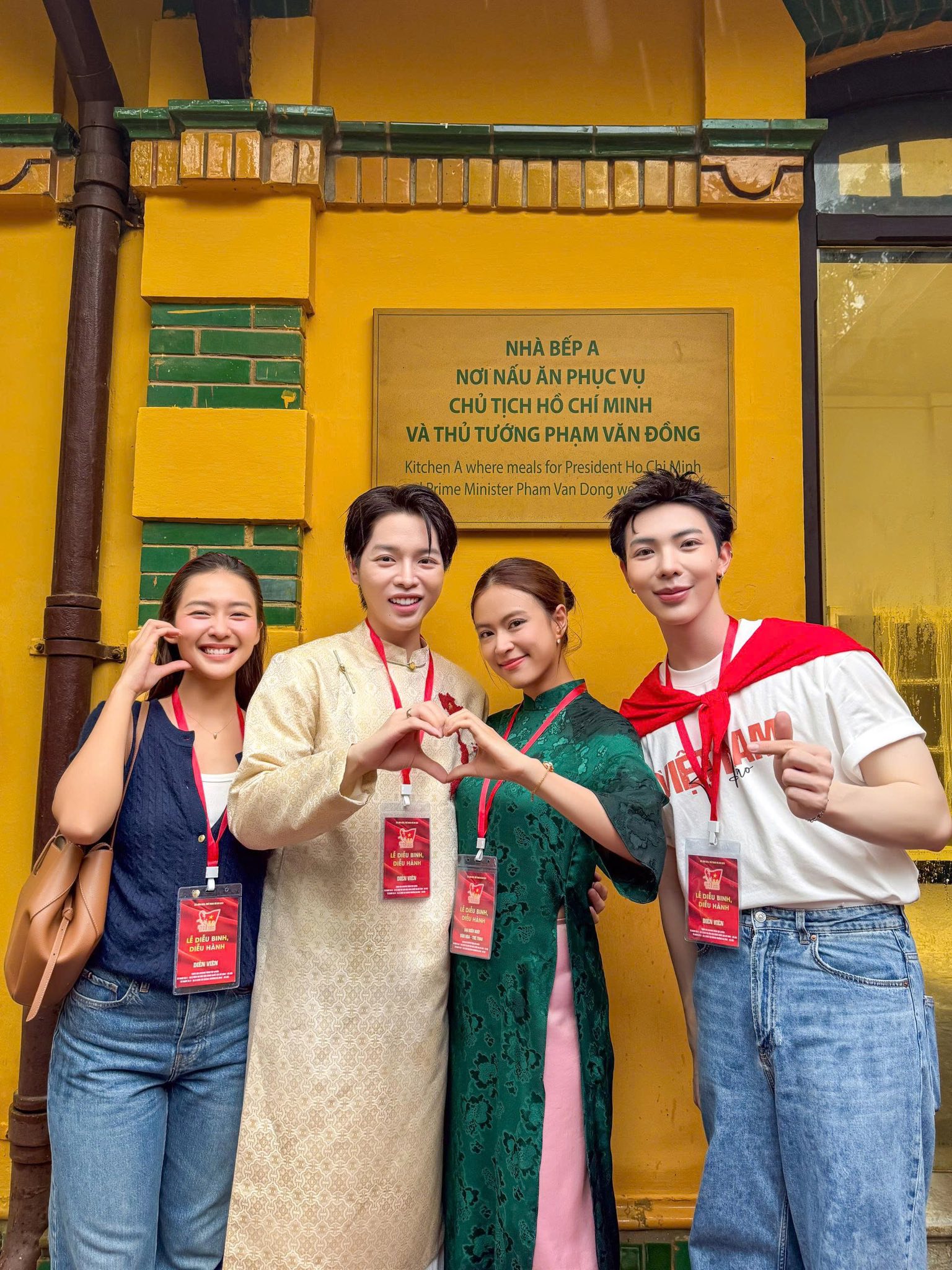 Hoàng Thuỳ Linh công khai xuất hiện bên Đen Vâu- Ảnh 4.