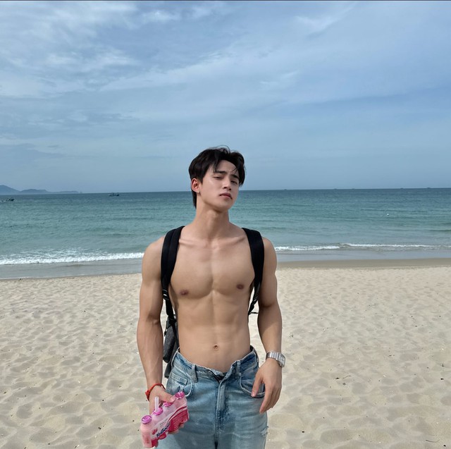 Bạn trai kém 10cm của Á hậu Việt vừa công khai đã bị miệt thị ngoại hình- Ảnh 6.