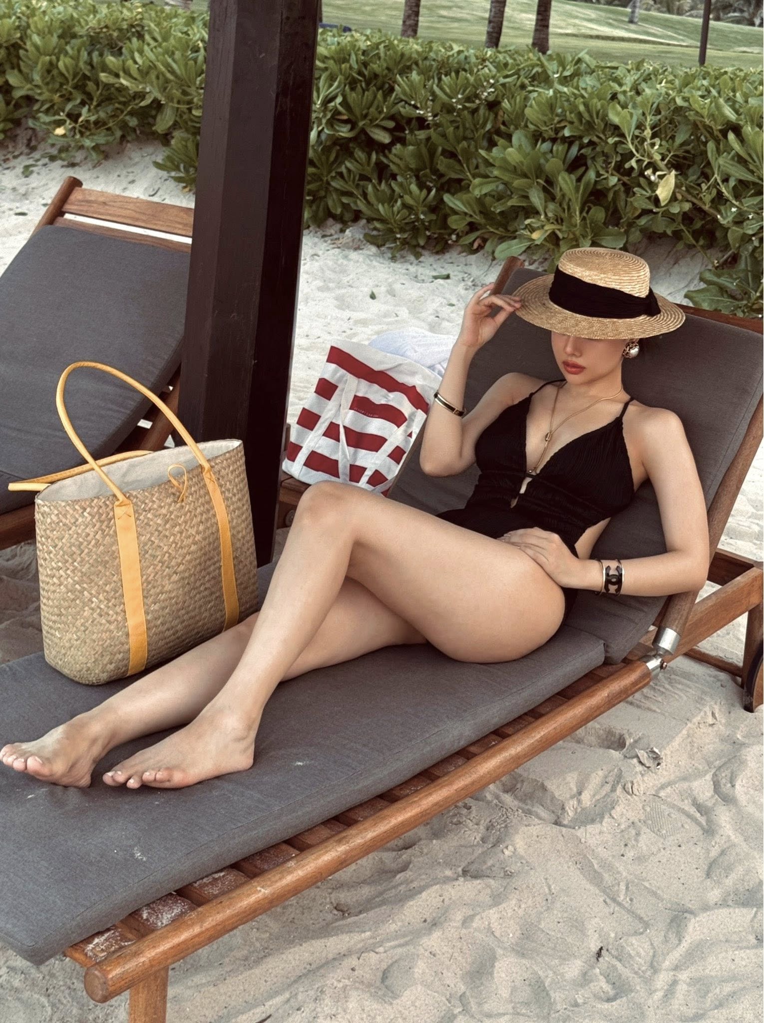 Bất ngờ với body siêu nóng bỏng của