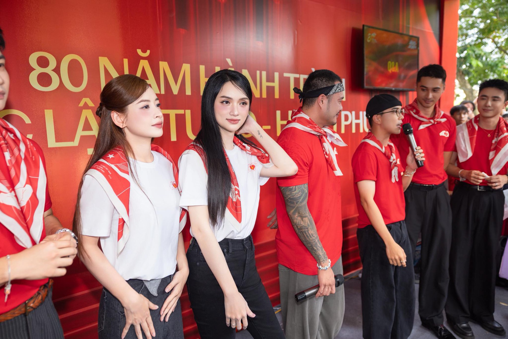 Visual Hương Giang ngày càng bén, đọ sắc nét căng với