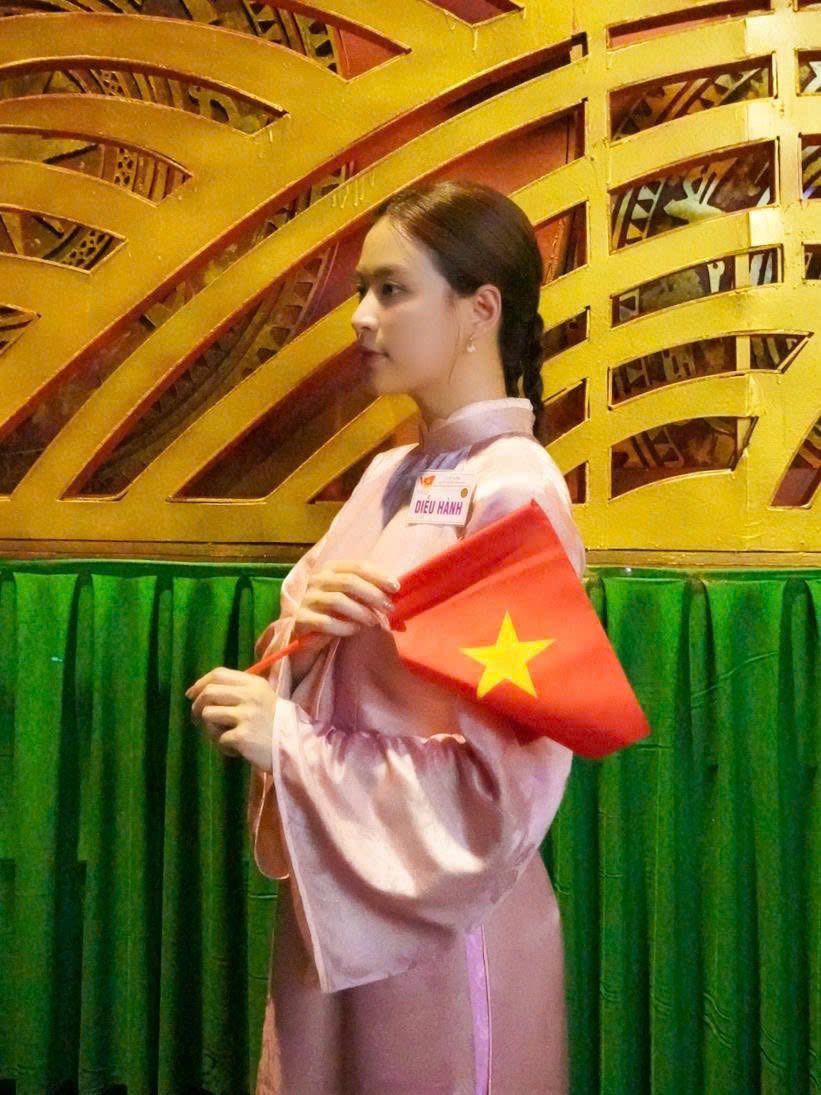 Hoàng Thuỳ Linh dạo này tóm gọn trong 2 từ: Xinh, viên mãn!- Ảnh 3.