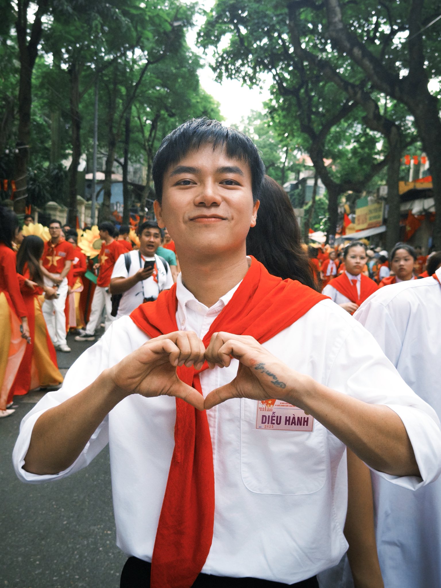 Sao Việt đồng loạt khoe sắc mừng ngày Tết Độc Lập, nhìn những khung hình đầy tự hào mới thấy: Hòa bình đẹp lắm- Ảnh 7. Sao Việt đồng loạt khoe sắc mừng ngày Tết Độc Lập, nhìn những khung hình đầy tự hào mới thấy: Hòa bình đẹp lắm- Ảnh 7.