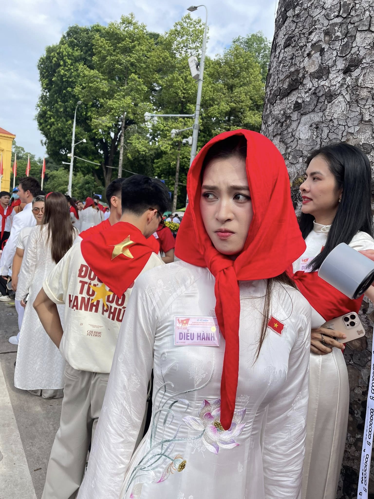 "Mỹ nhân Việt ngàn năm có một" viral cõi mạng sau tổng duyệt A80: Không phải vì quá đẹp, mà lại vì biểu cảm "khó đỡ" cỡ này! 54083995813066330208287046395332772947827746n 1756568456626 17565684571521507726701