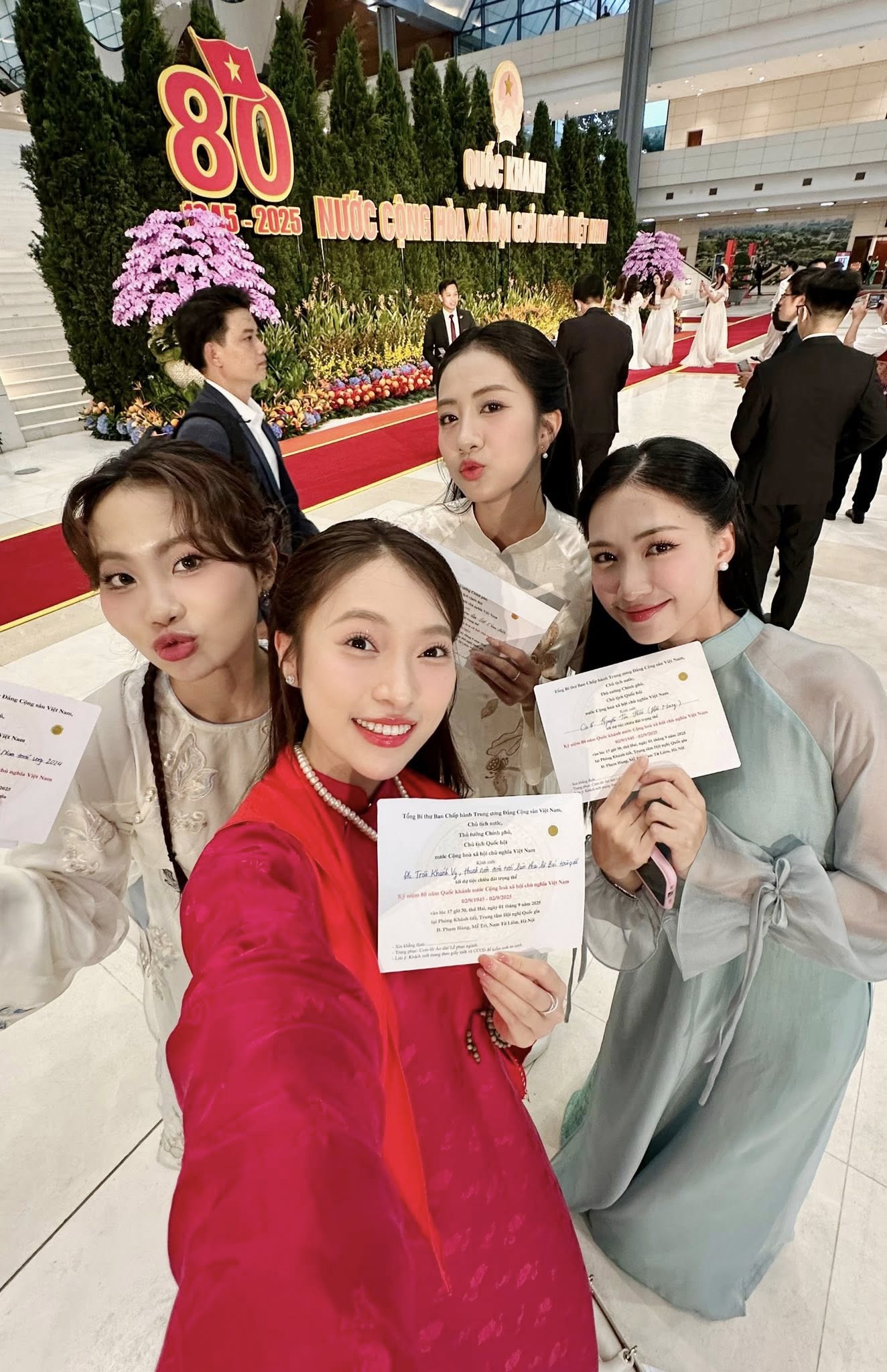 Hoa hậu Thanh Thủy - Phương Mỹ Chi và dàn sao dự tiệc chiêu đãi trọng thể kỷ niệm 80 năm Quốc khánh 2/9- Ảnh 2.